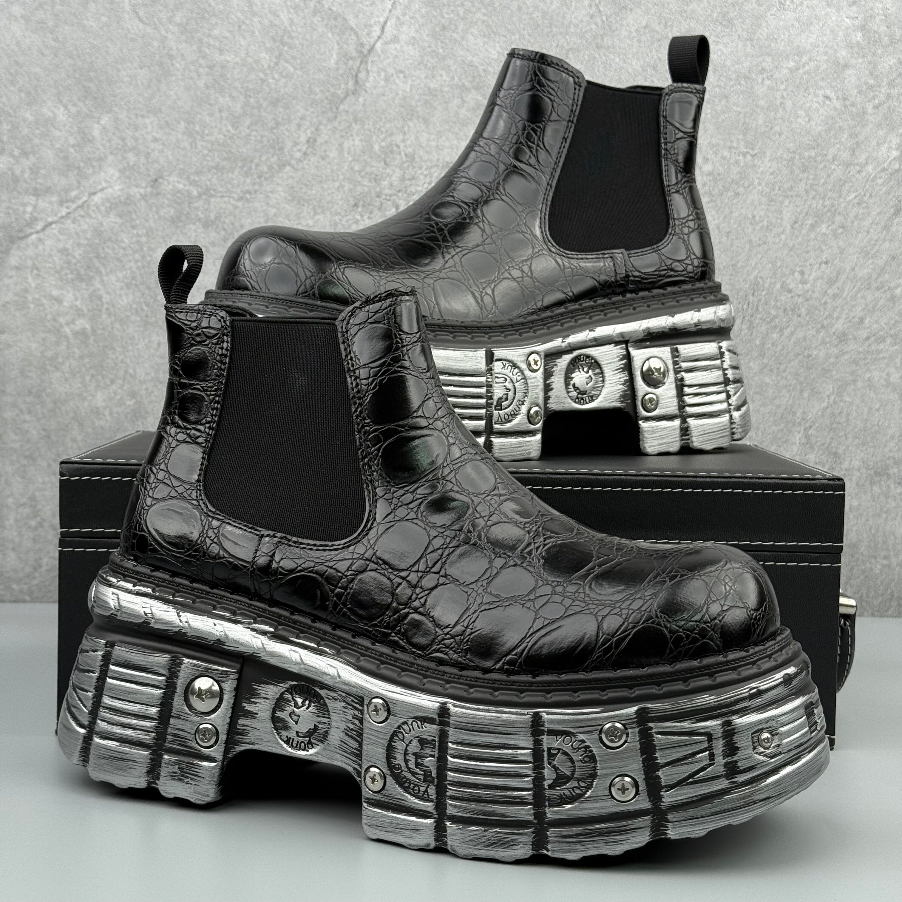 Hybriss ElevateMartin Black– Short‑Tube Martin Boots