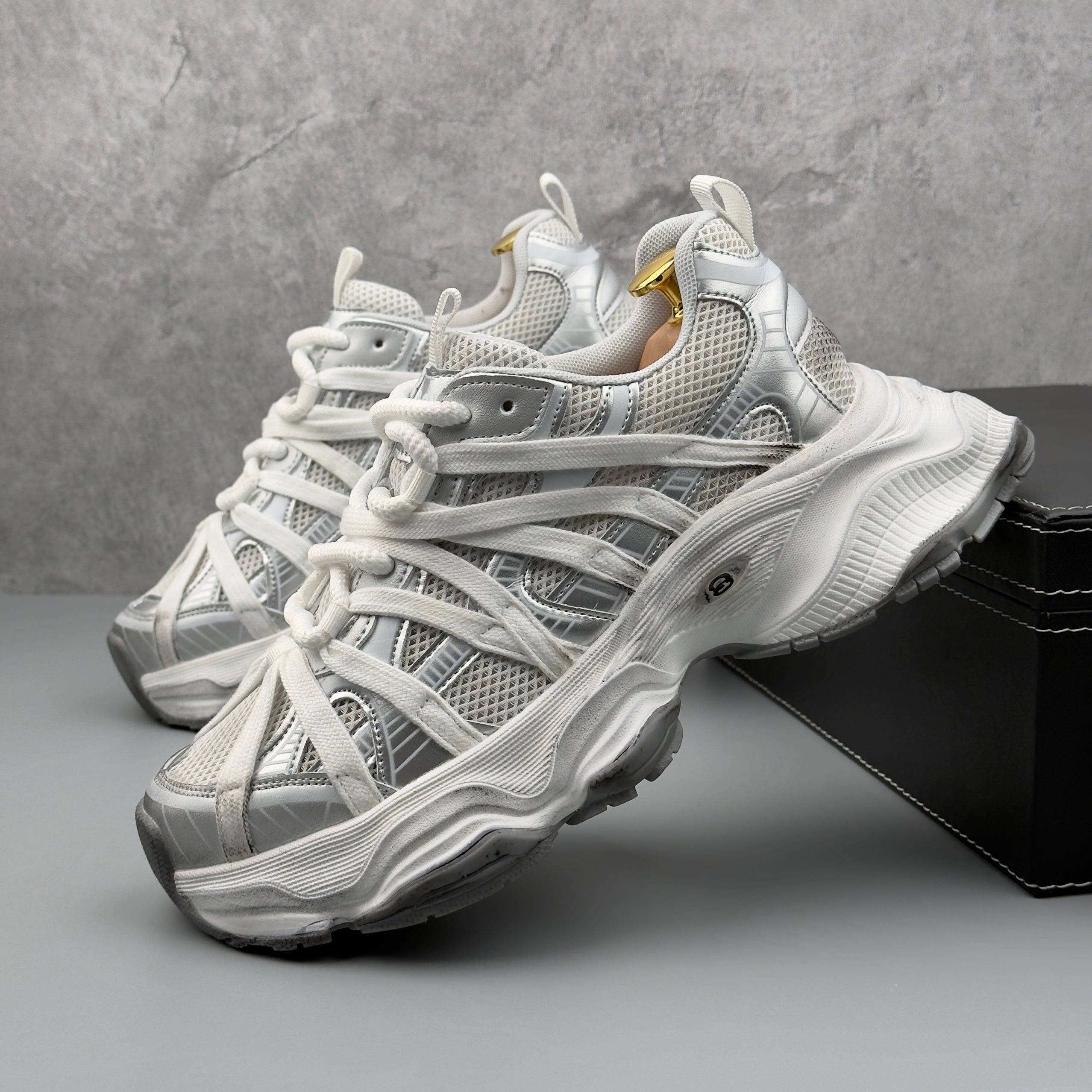 Hybriss AeroWeave – Breathable Summer Dad Shoes