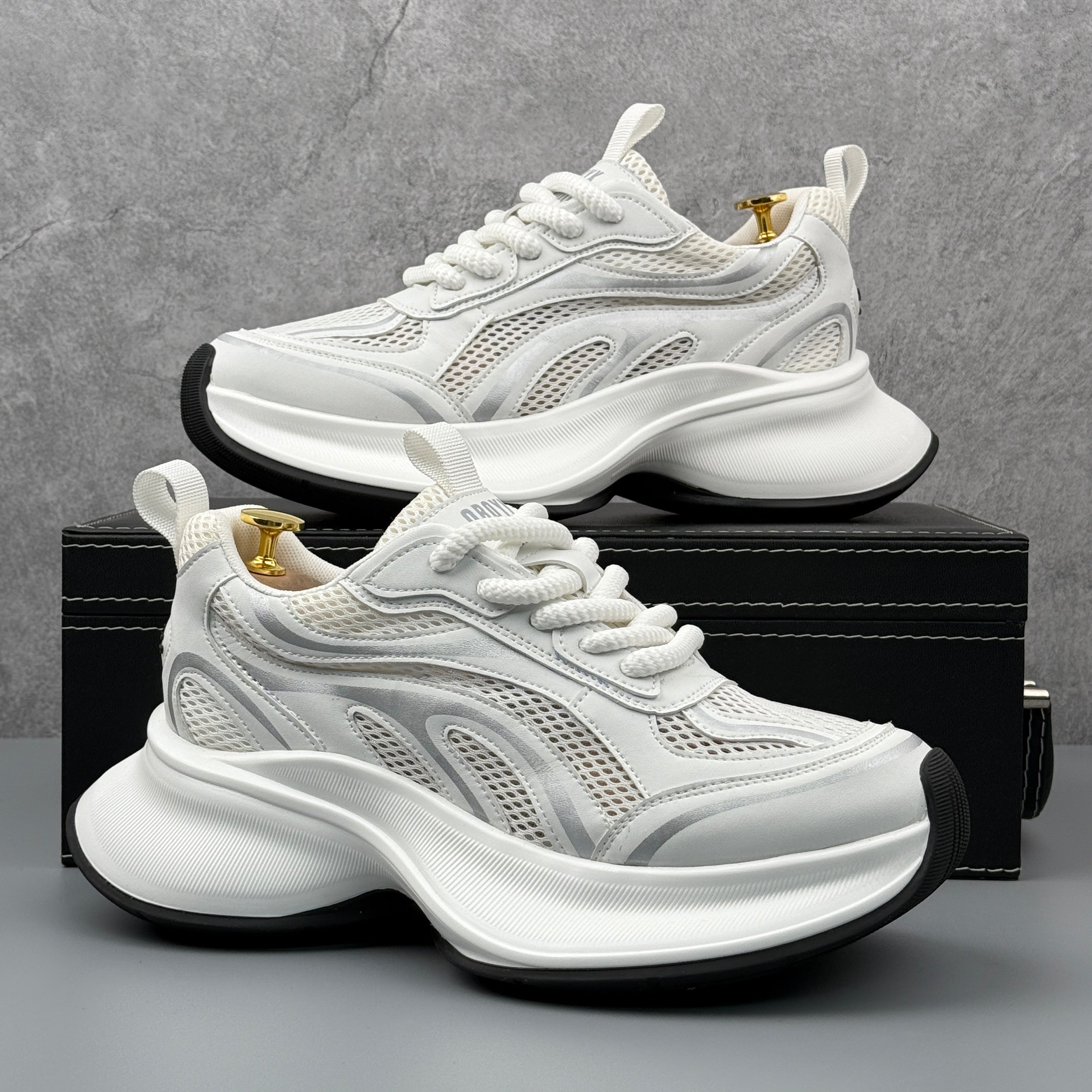 Hybriss UCOC EnerLift White– Youth Dad Shoes