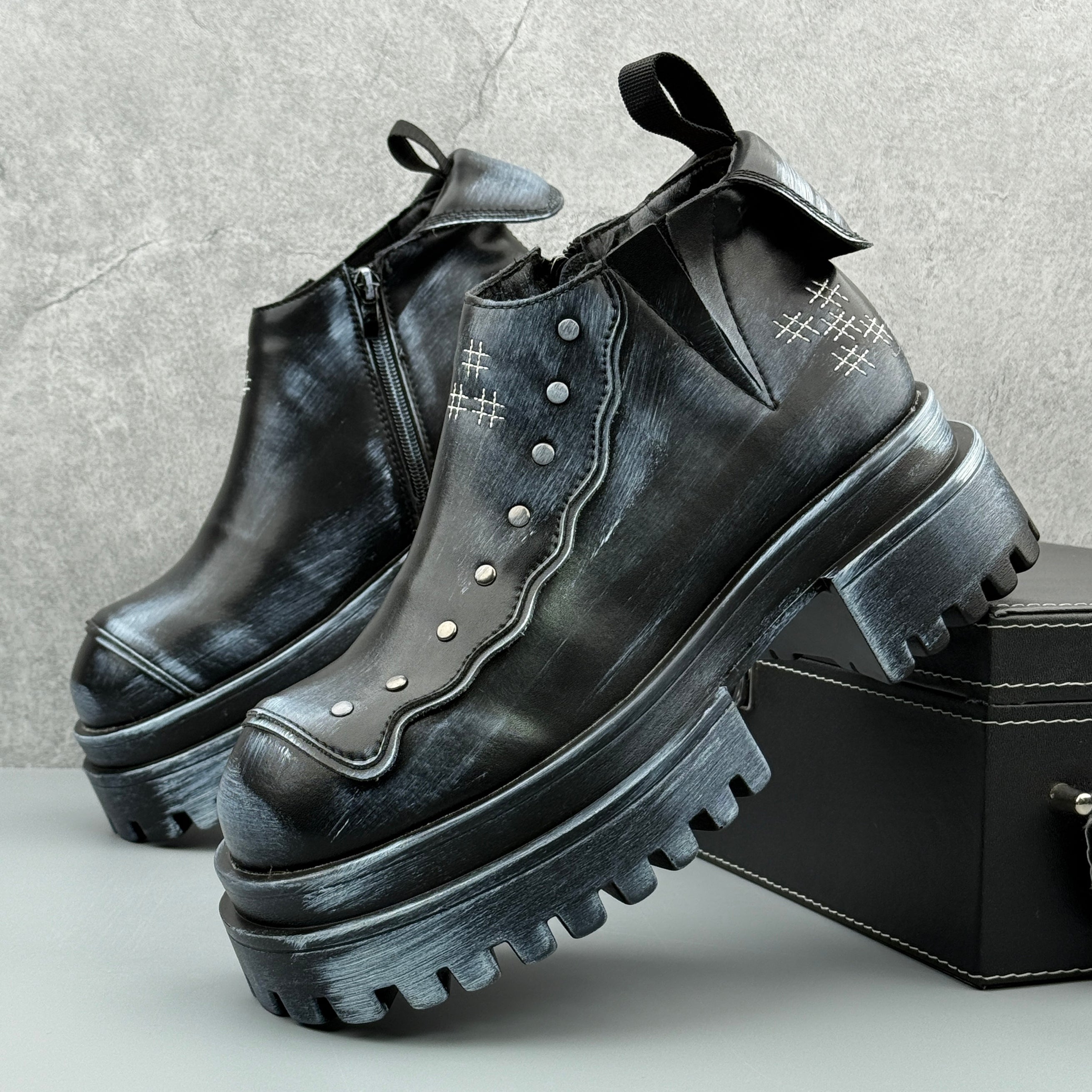 Hybriss Retrograde– Retro Martin Boots