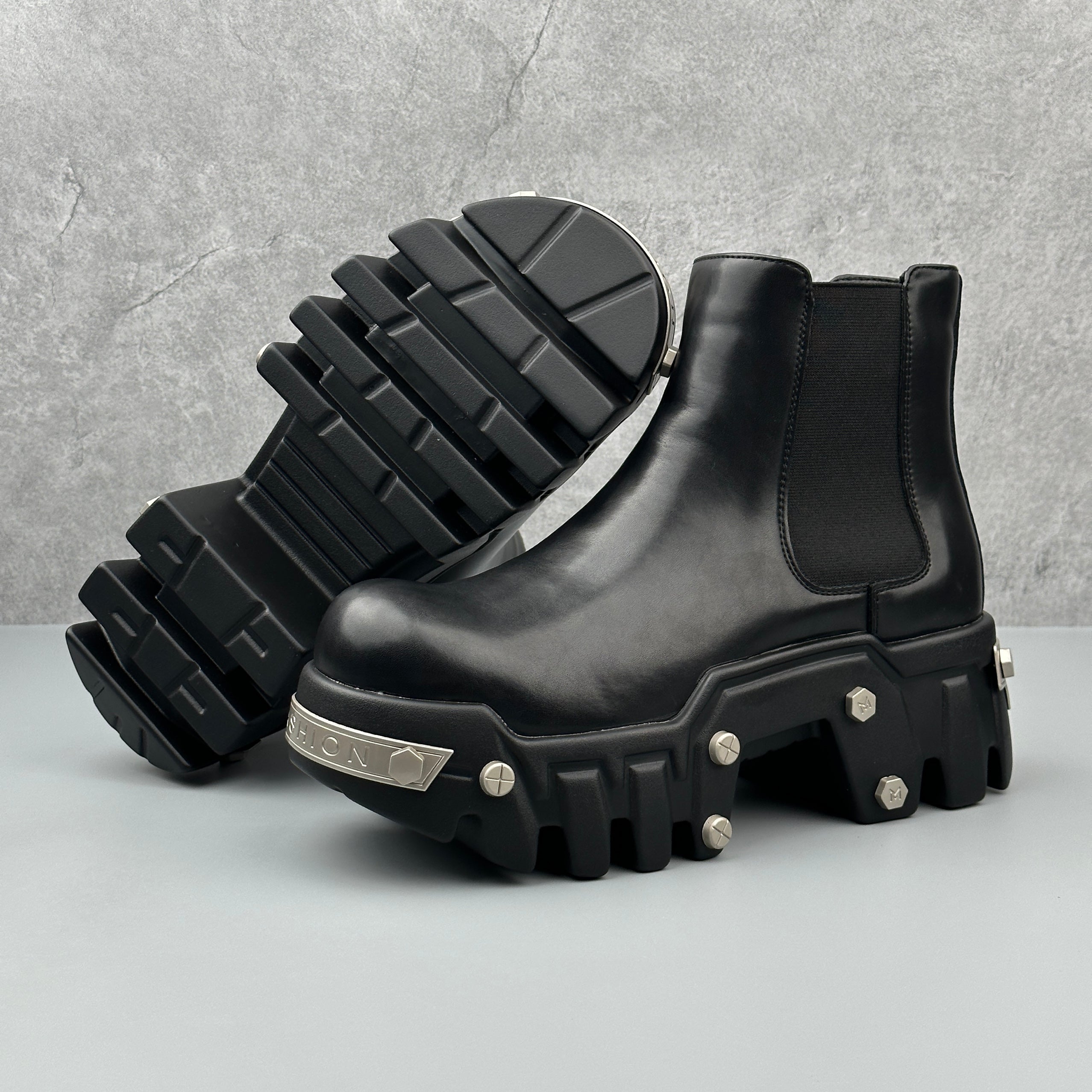 Hybriss Havoc– Punk Chelsea Boots