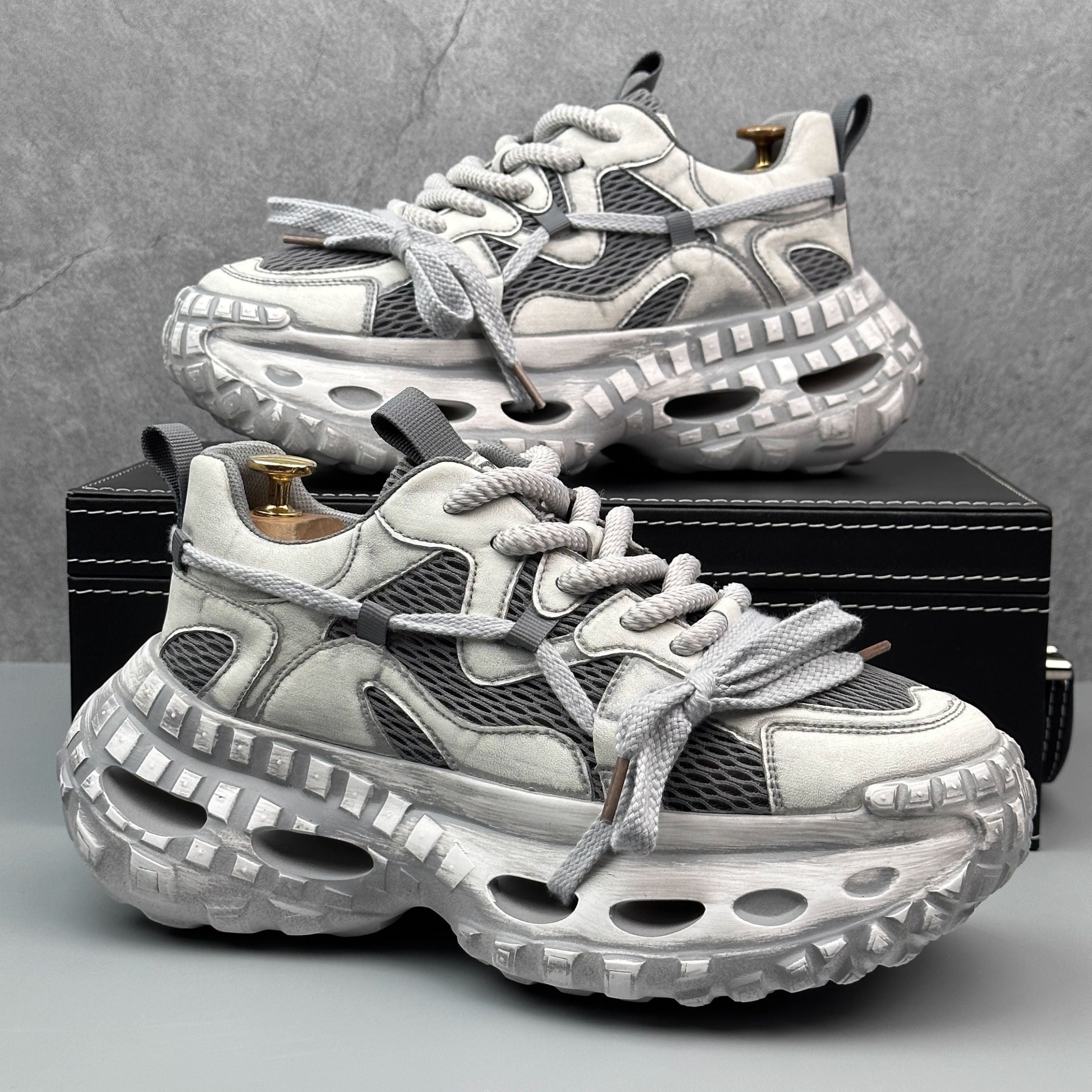 Hybriss RetroCore– Retro Dad Shoes for Men