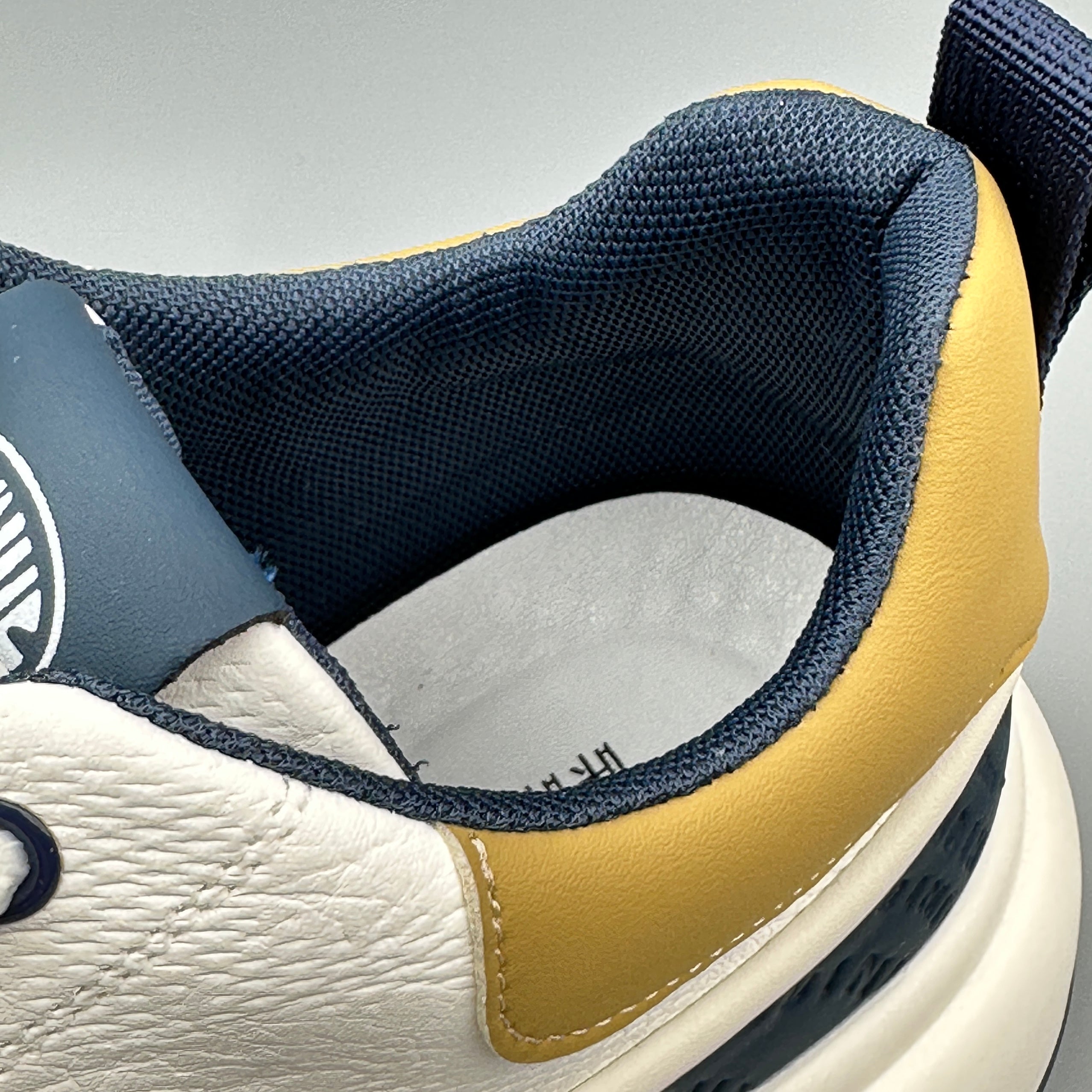 Hybriss LightTrend White Blue– PU & Mikrofaserleder Sneakers