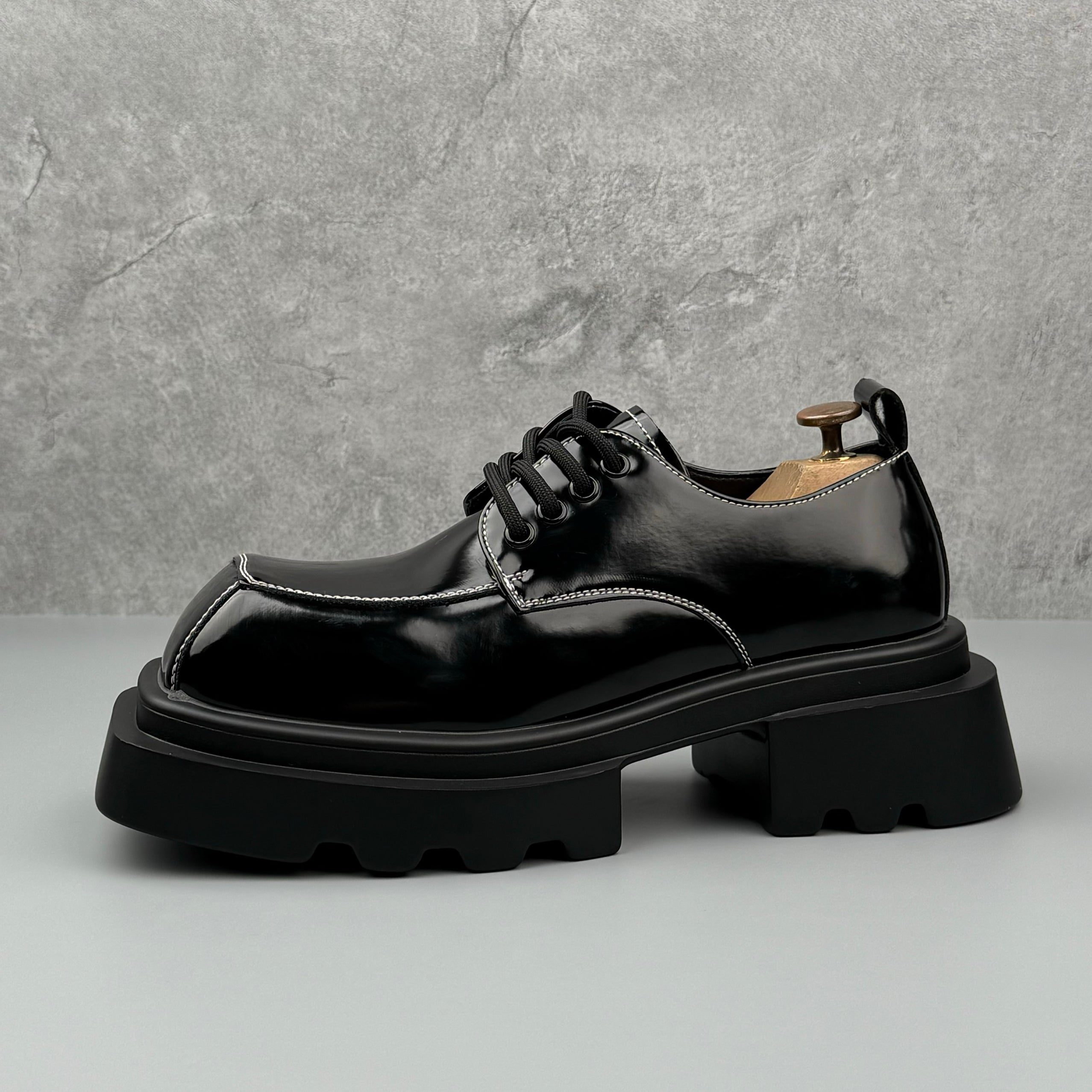 Hybriss Blackwell– British Square-Toe Leather Shoes