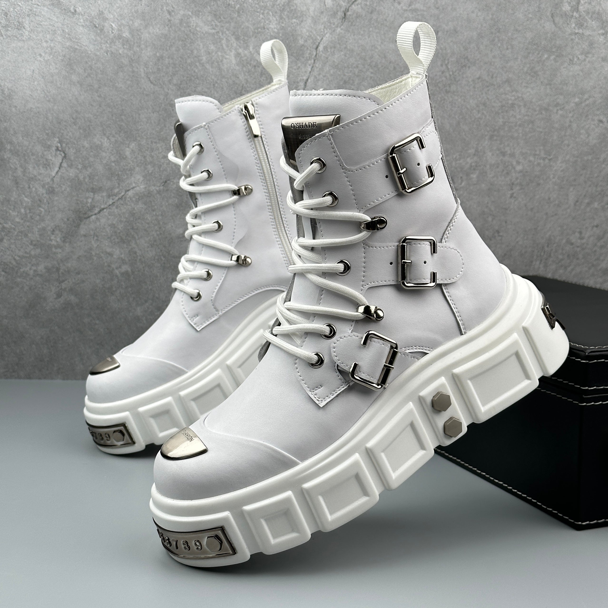 Hybriss Aegon– Metal Detailed Cargo Boots