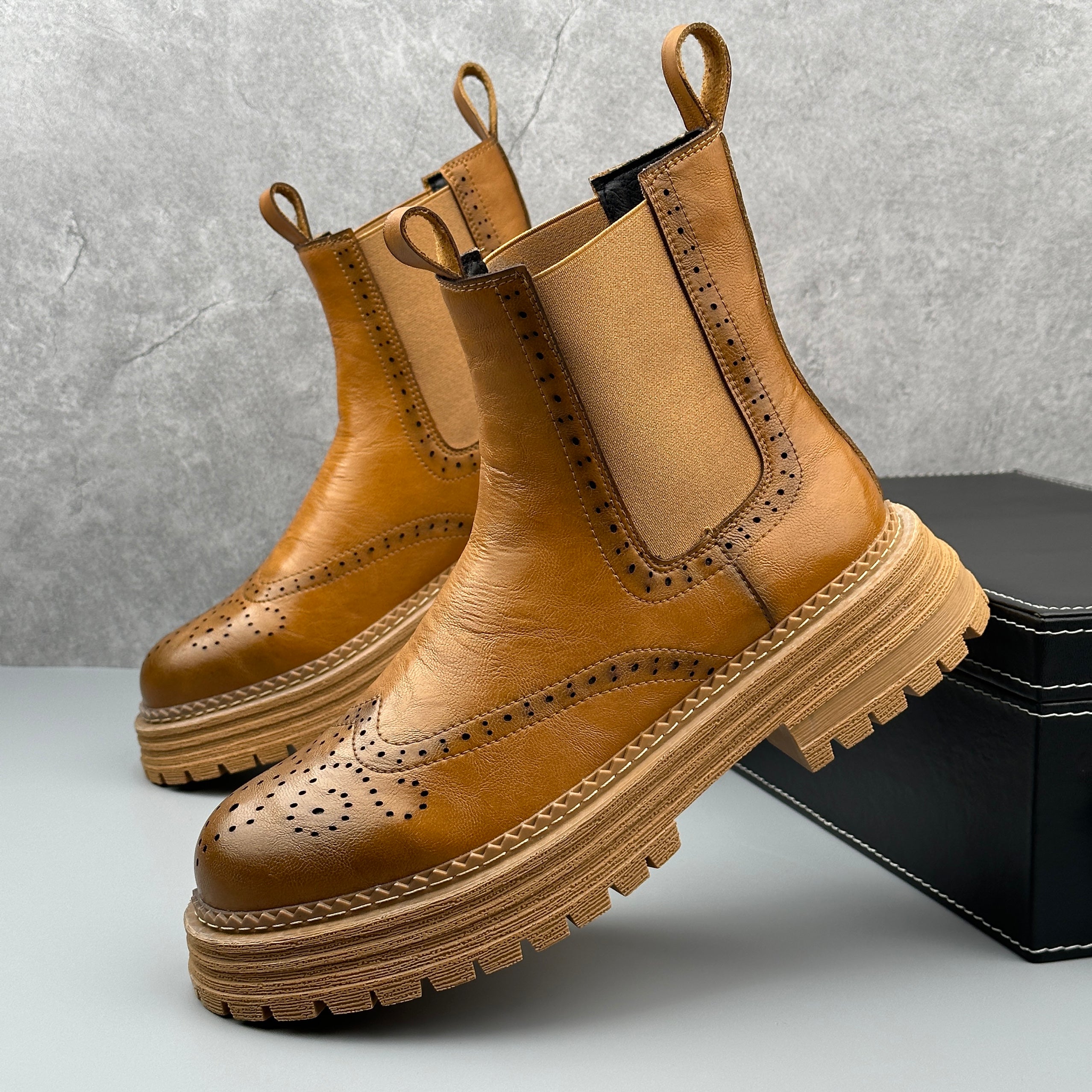 Hybriss Carve– British Style Chelsea Boots