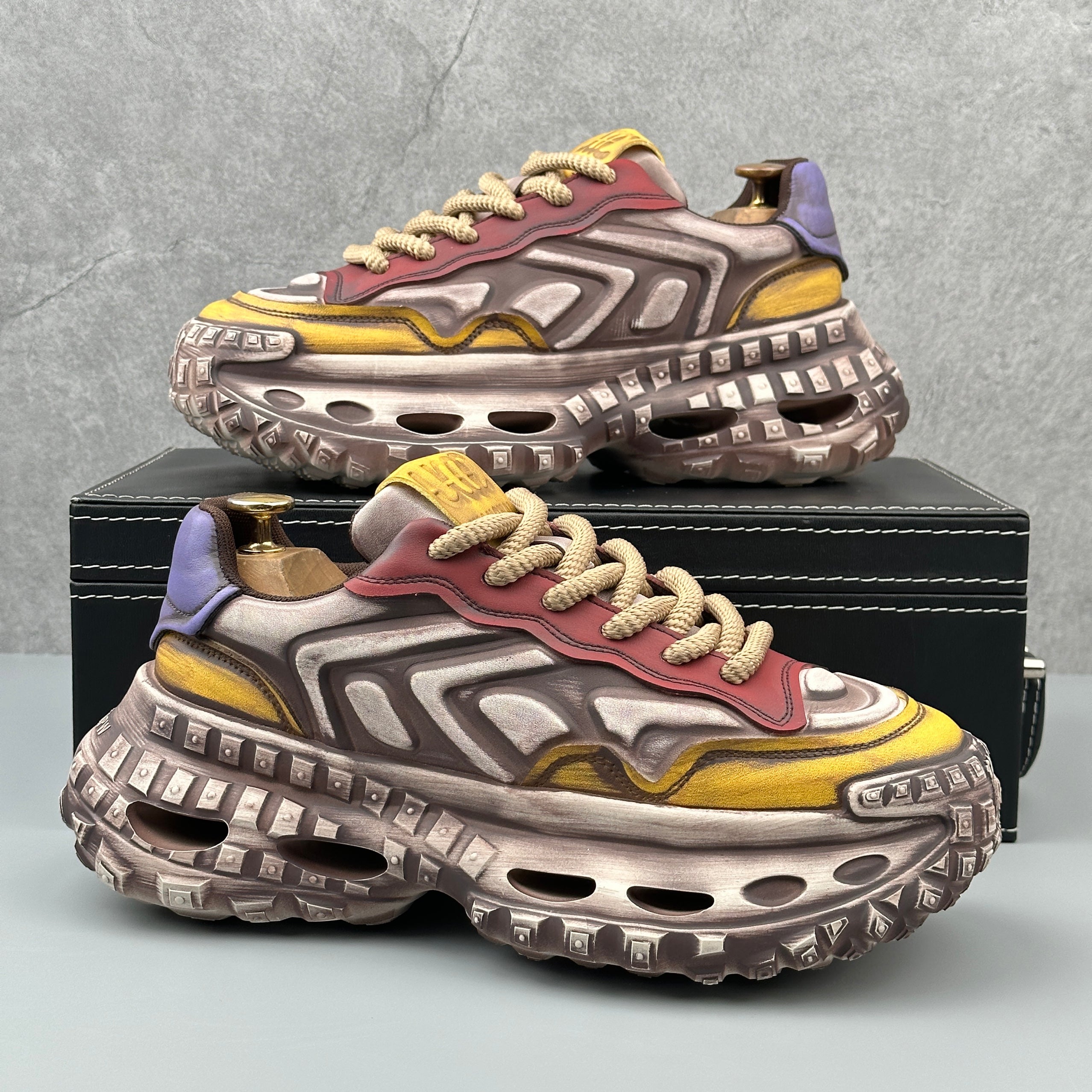 Hybriss RetroPlain – Retro Dad Shoes