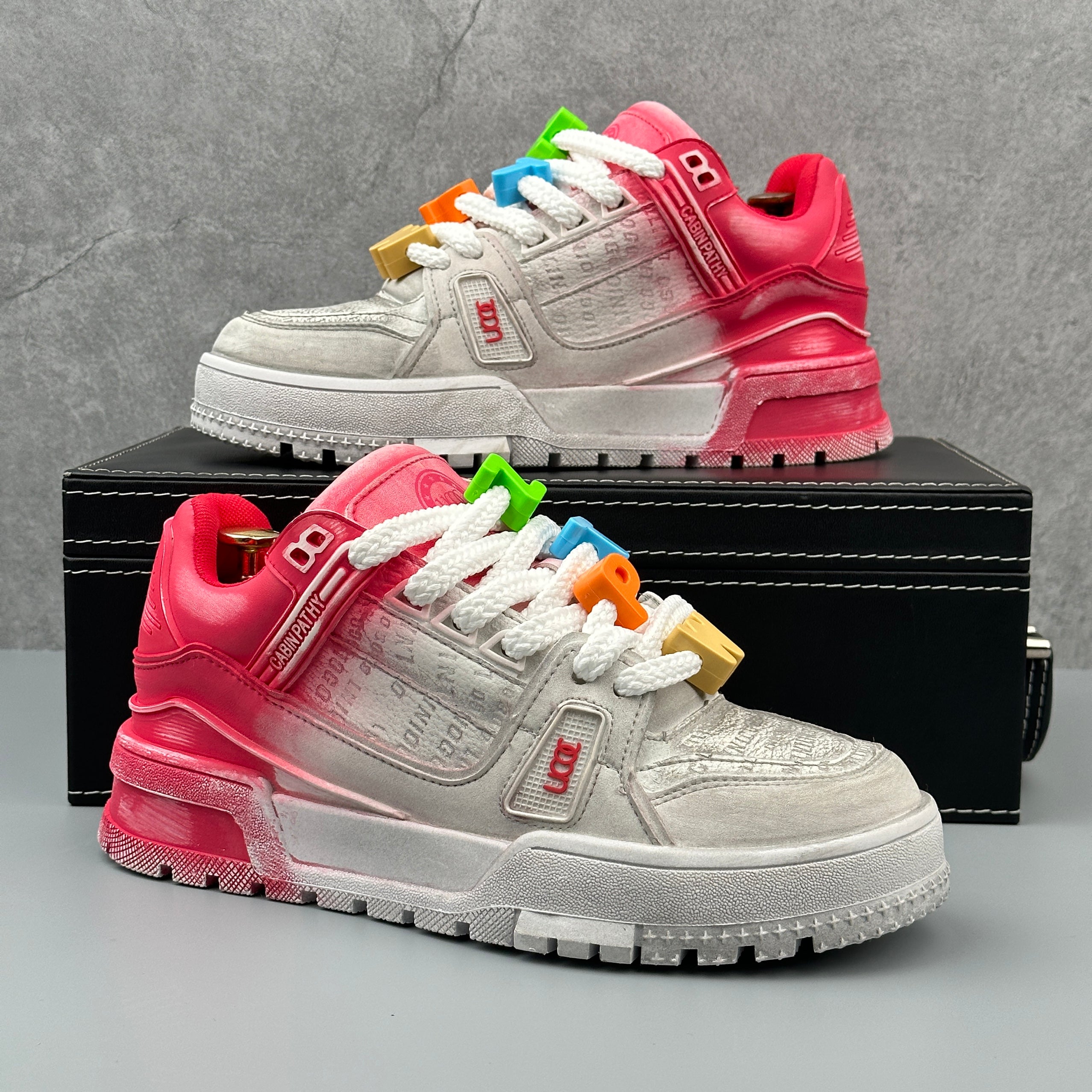 Hybriss EmbroCore White Red– PU & Mikrofaserleder Sneakers