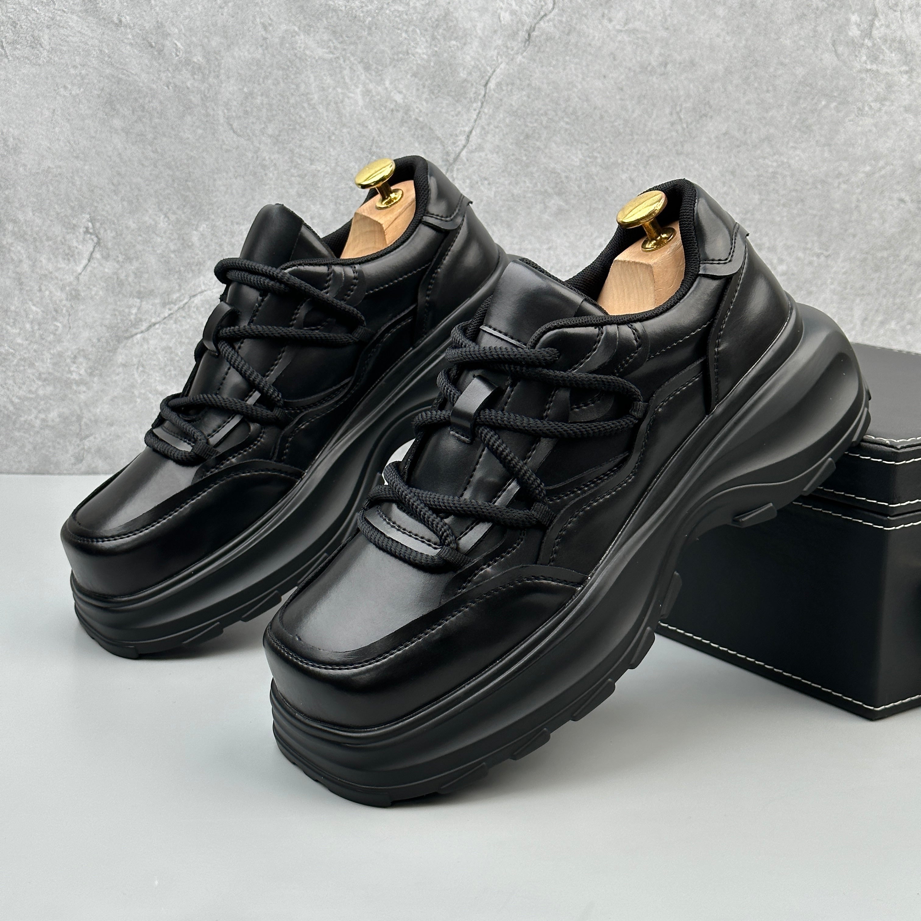 Hybriss Gridstep Black– Korean Dad Shoes