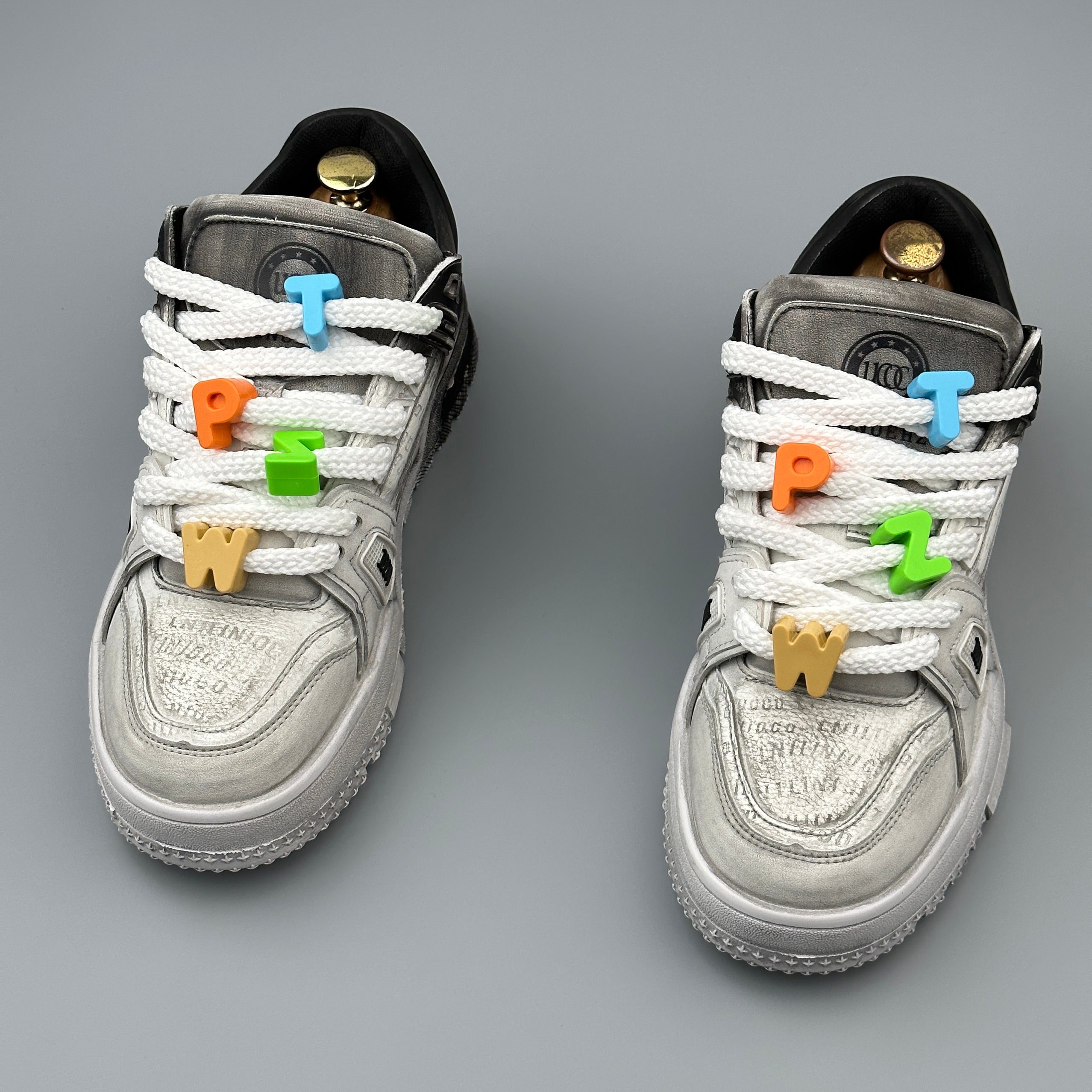 Hybriss EmbroCore Black White– PU & Mikrofaserleder Sneakers