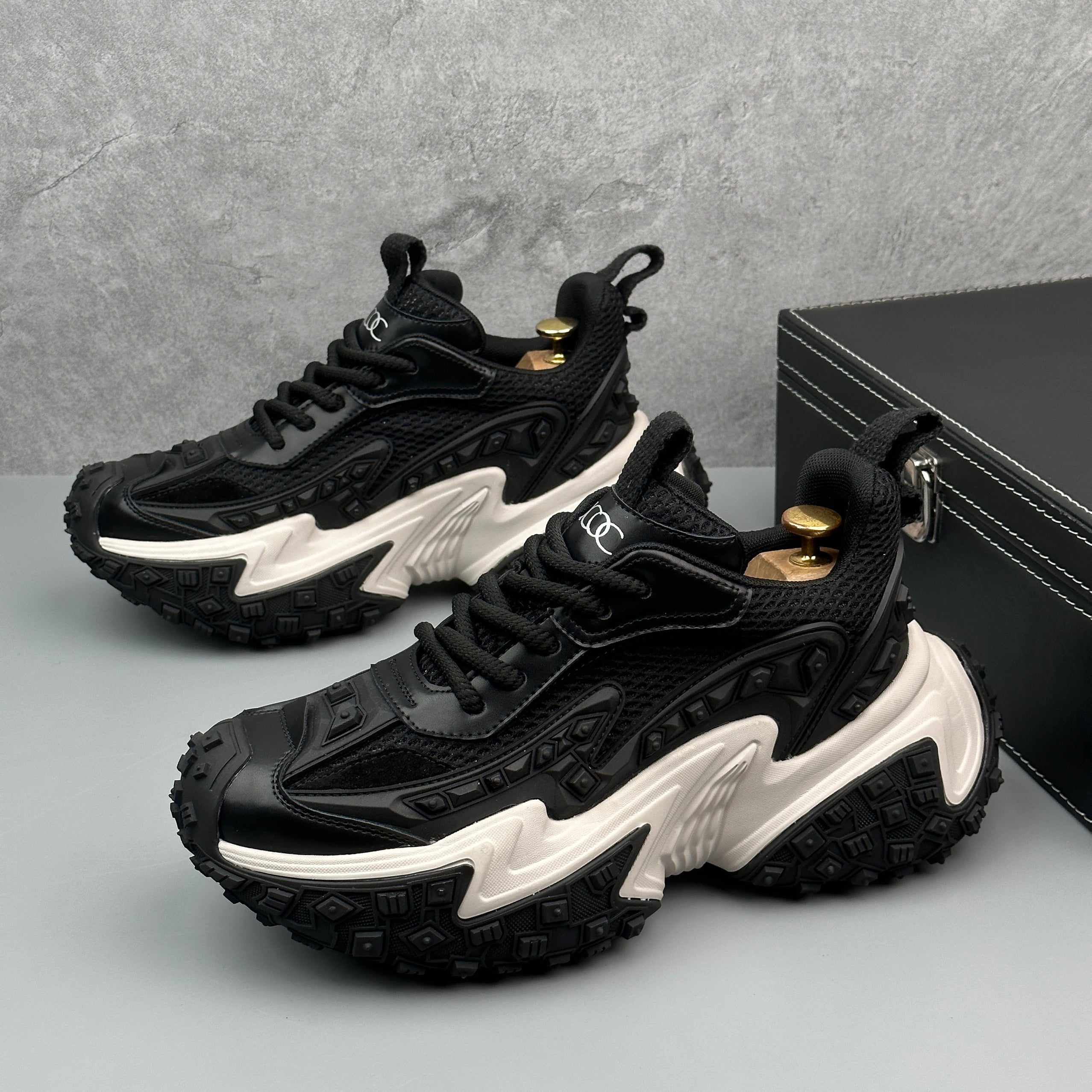 Hybriss Cabuncci GranuleX Black– Youth Dad Shoes