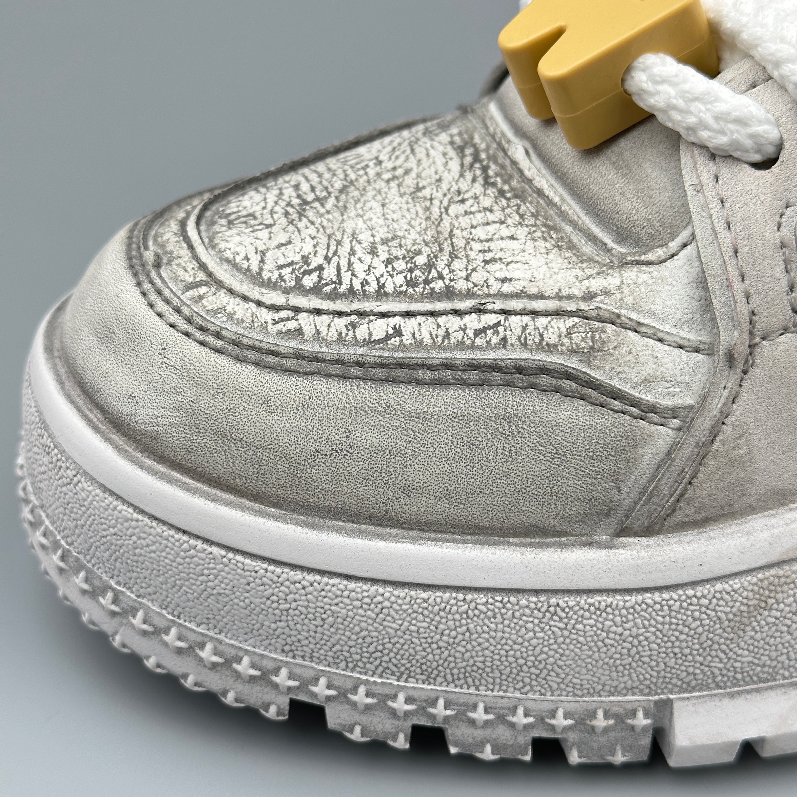 Hybriss EmbroCore White Red– PU & Mikrofaserleder Sneakers