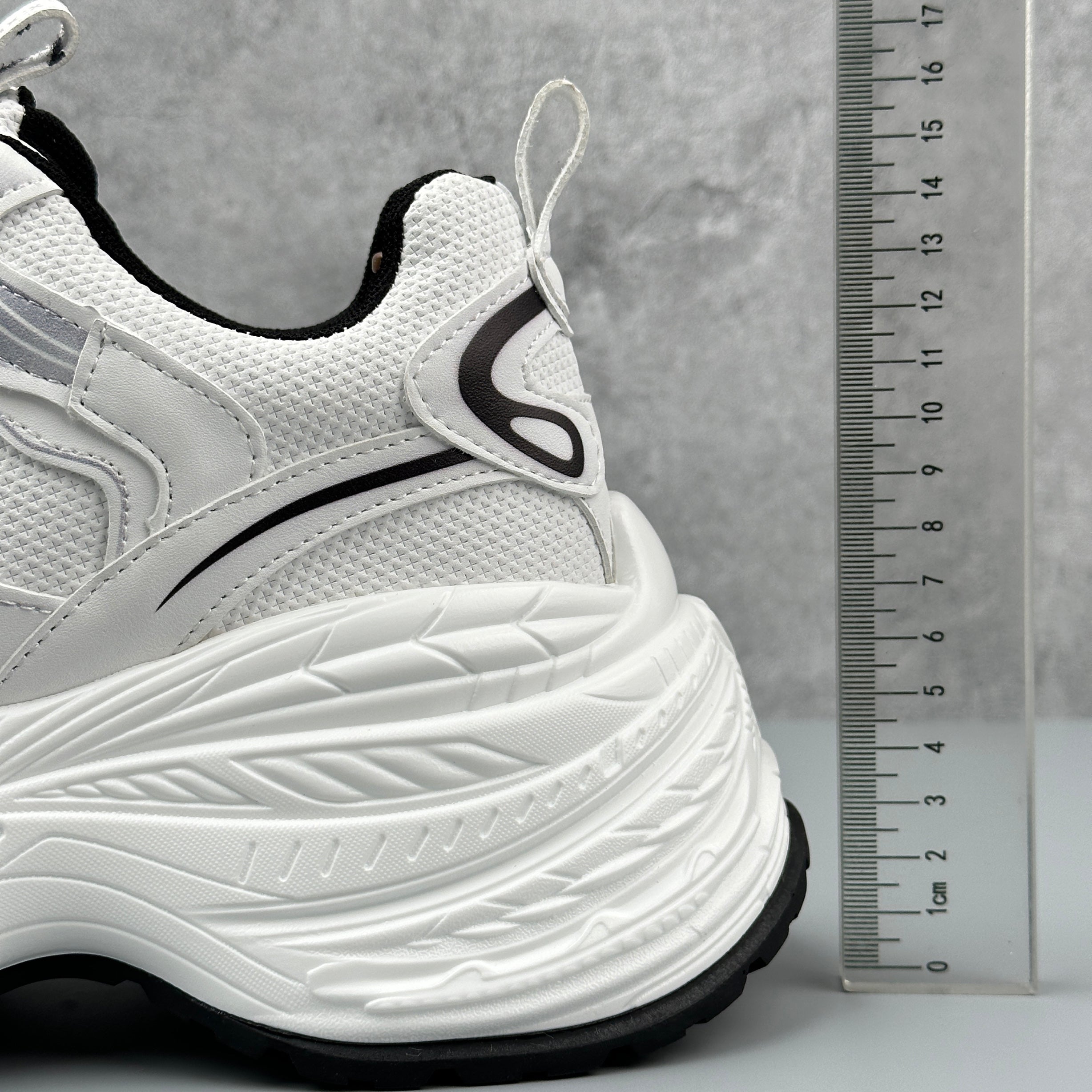 Hybriss ElevateMesh White– Youth Dad Shoes