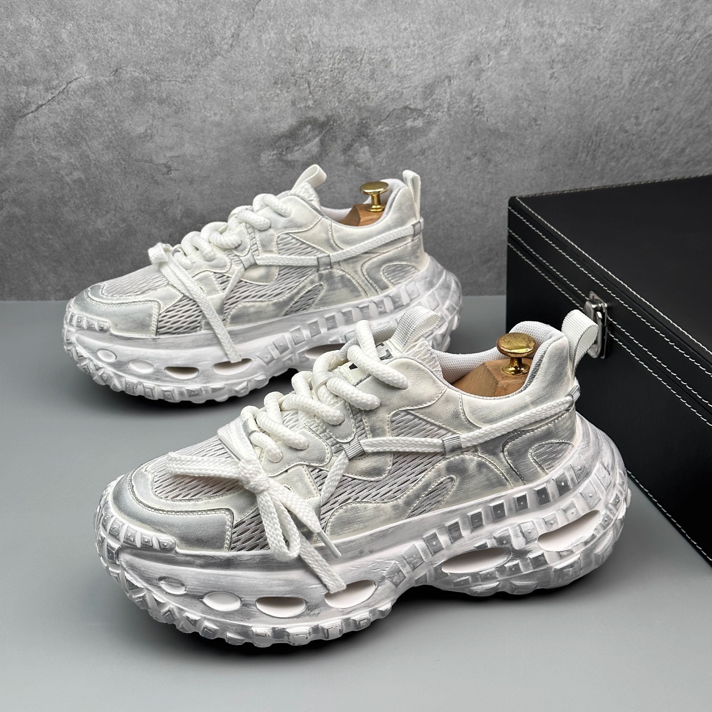 Hybriss RetroCore– Retro Dad Shoes for Men