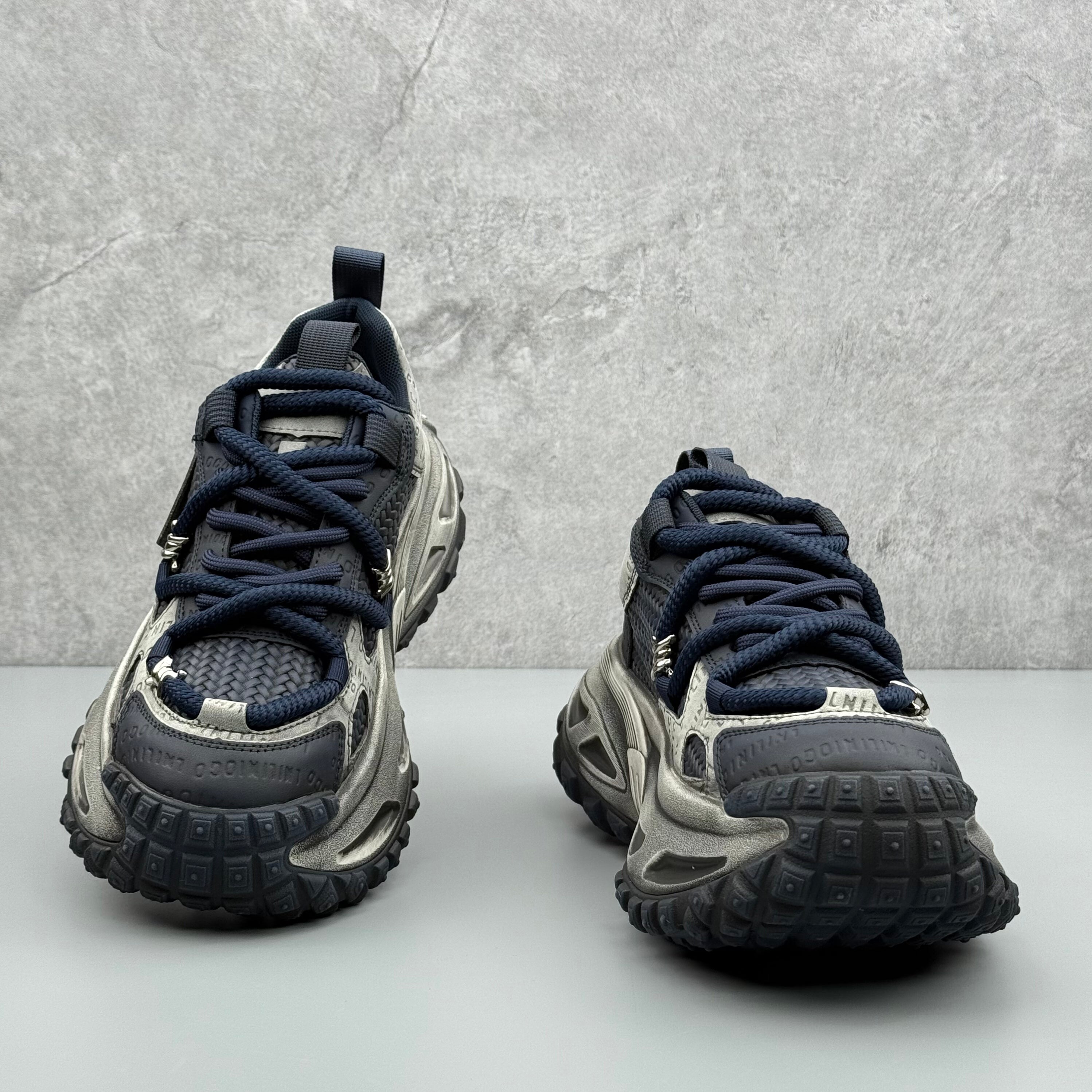 Hybriss RetroCross – Retro Dad Shoes