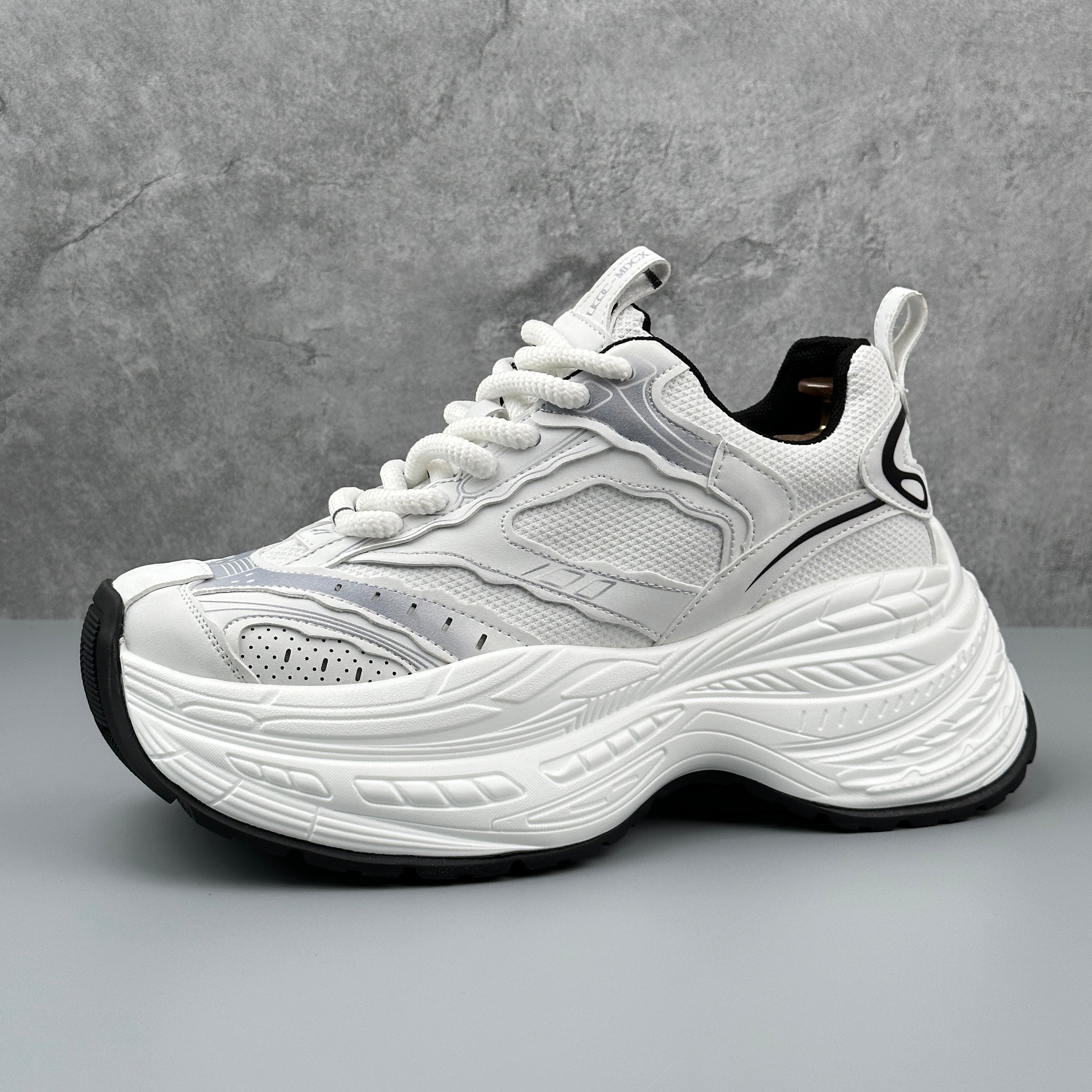 Hybriss ElevateMesh White– Youth Dad Shoes