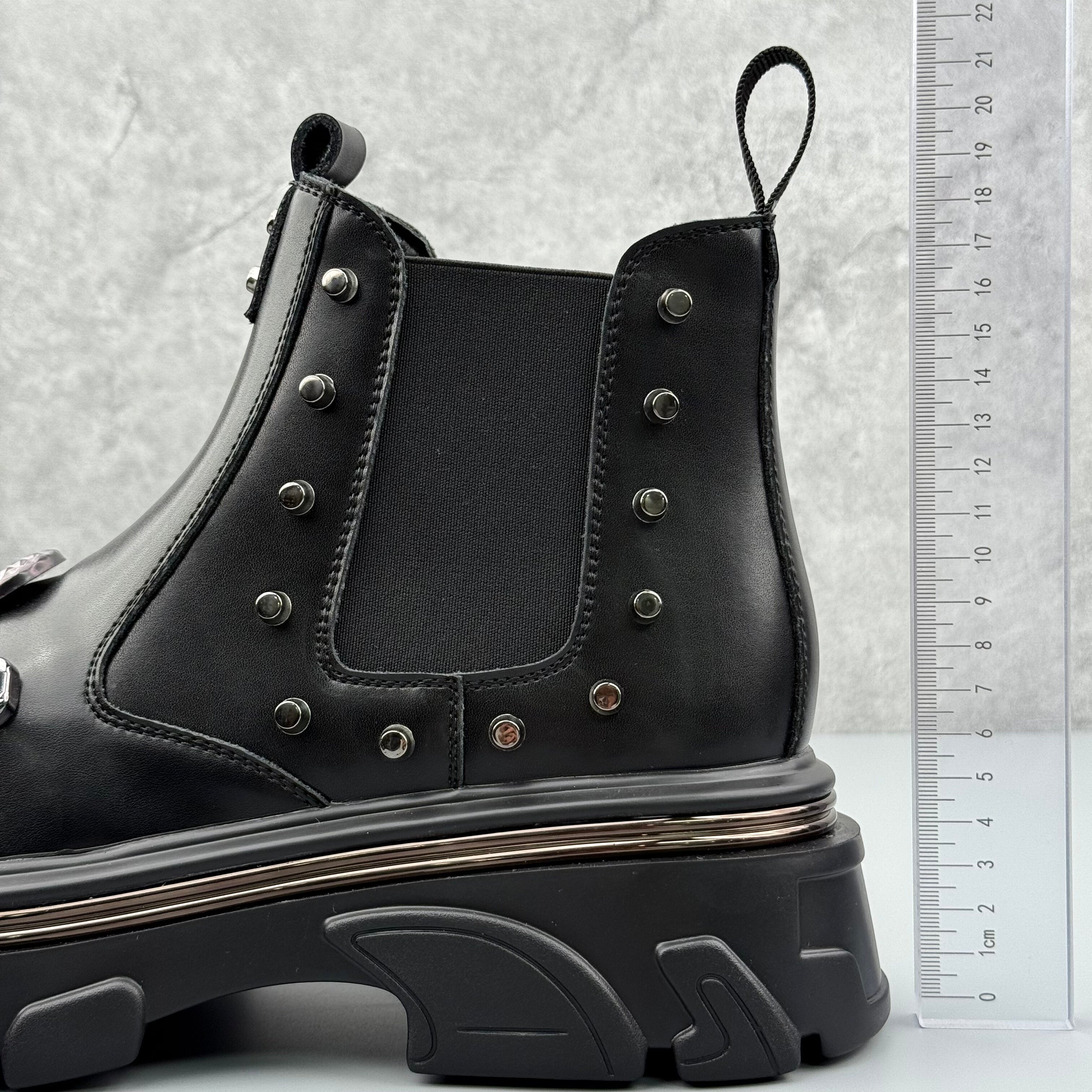 Hybriss Ironclad– Metallische Martin Boots