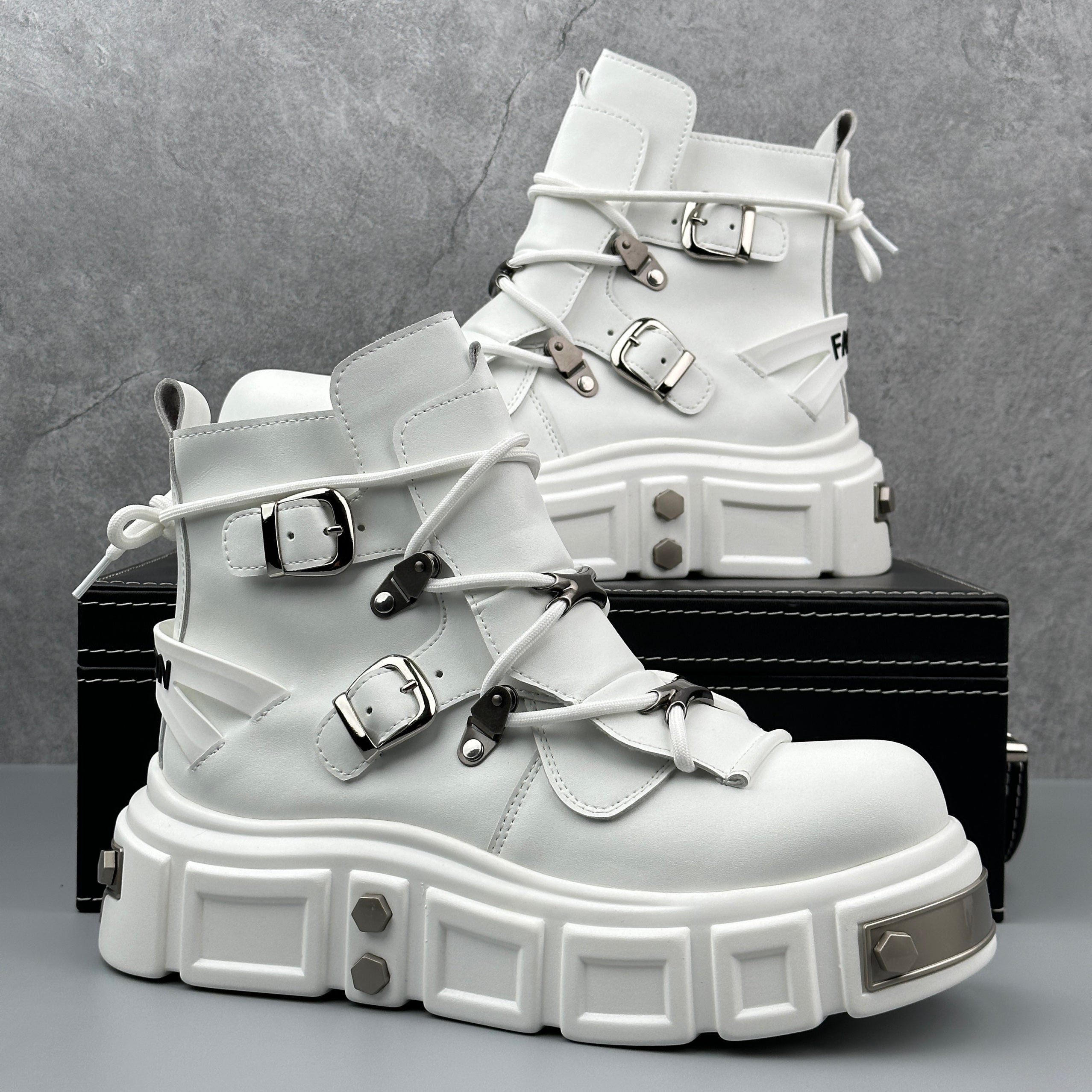 Hybriss Alloy– Metal Detailed Cargo Boots