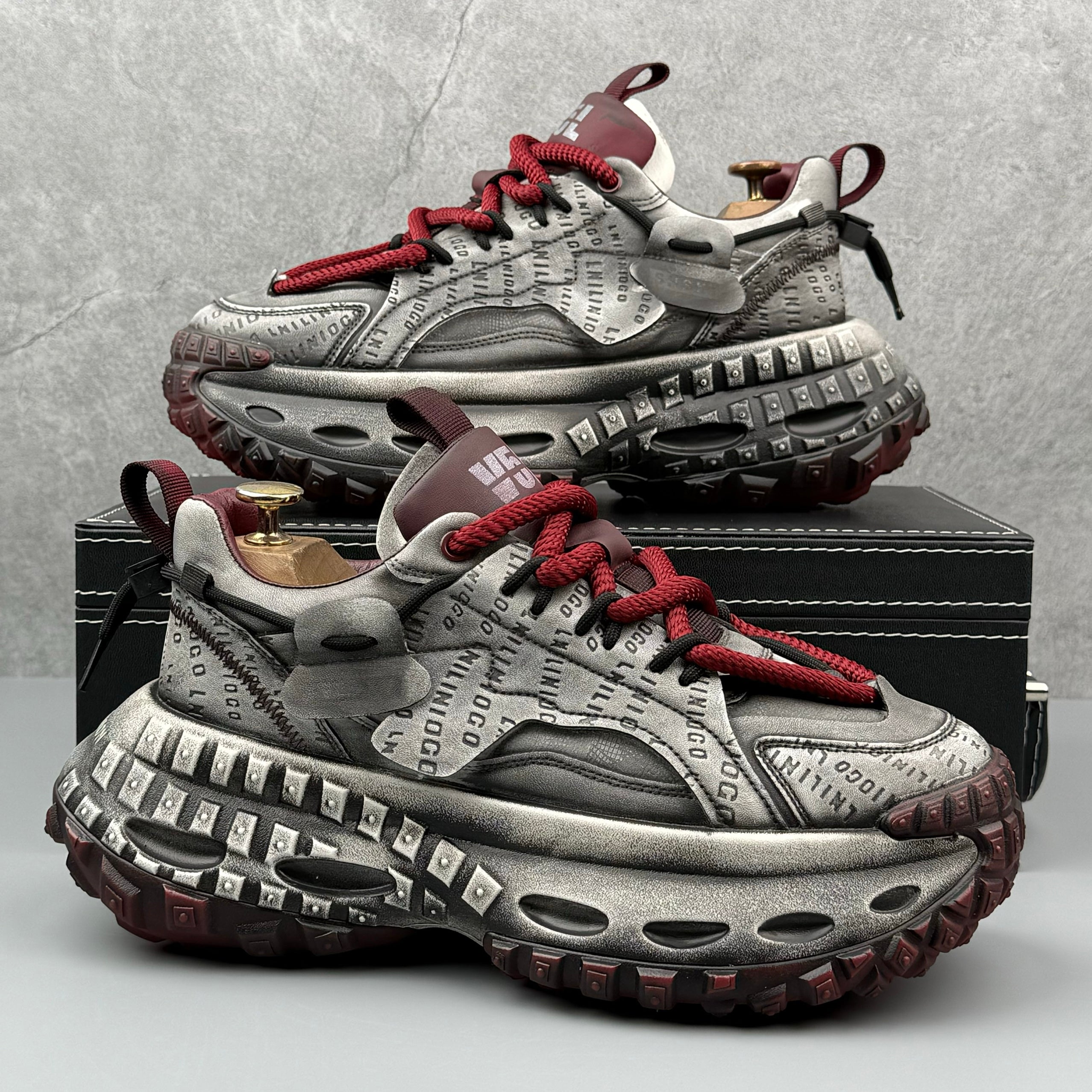 Hybriss OldWeave Black Red– Retro Dad Shoes