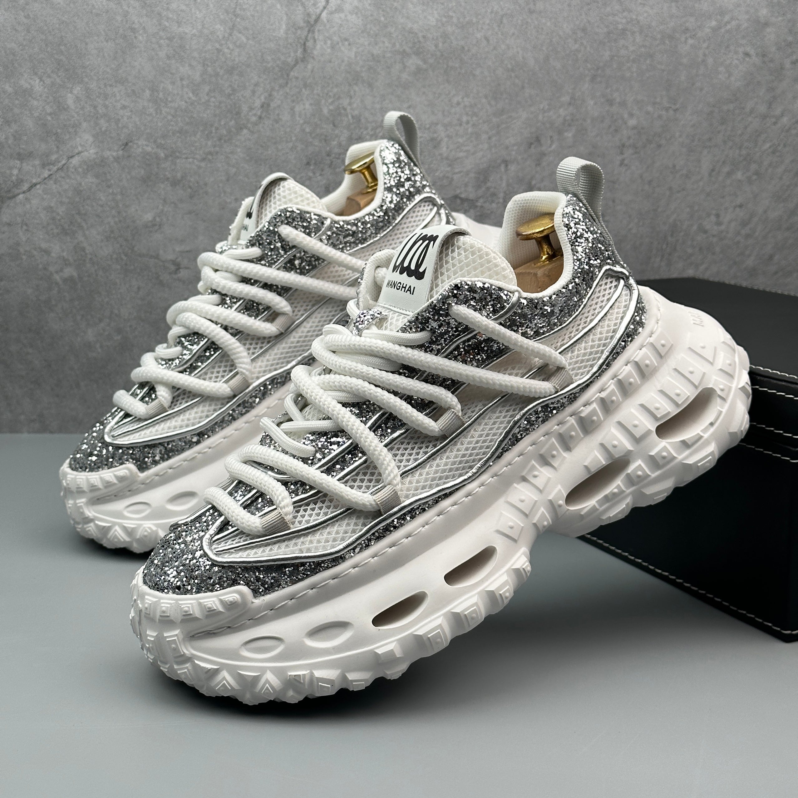 Hybriss ShineWeave White– Youthful Dad Shoes