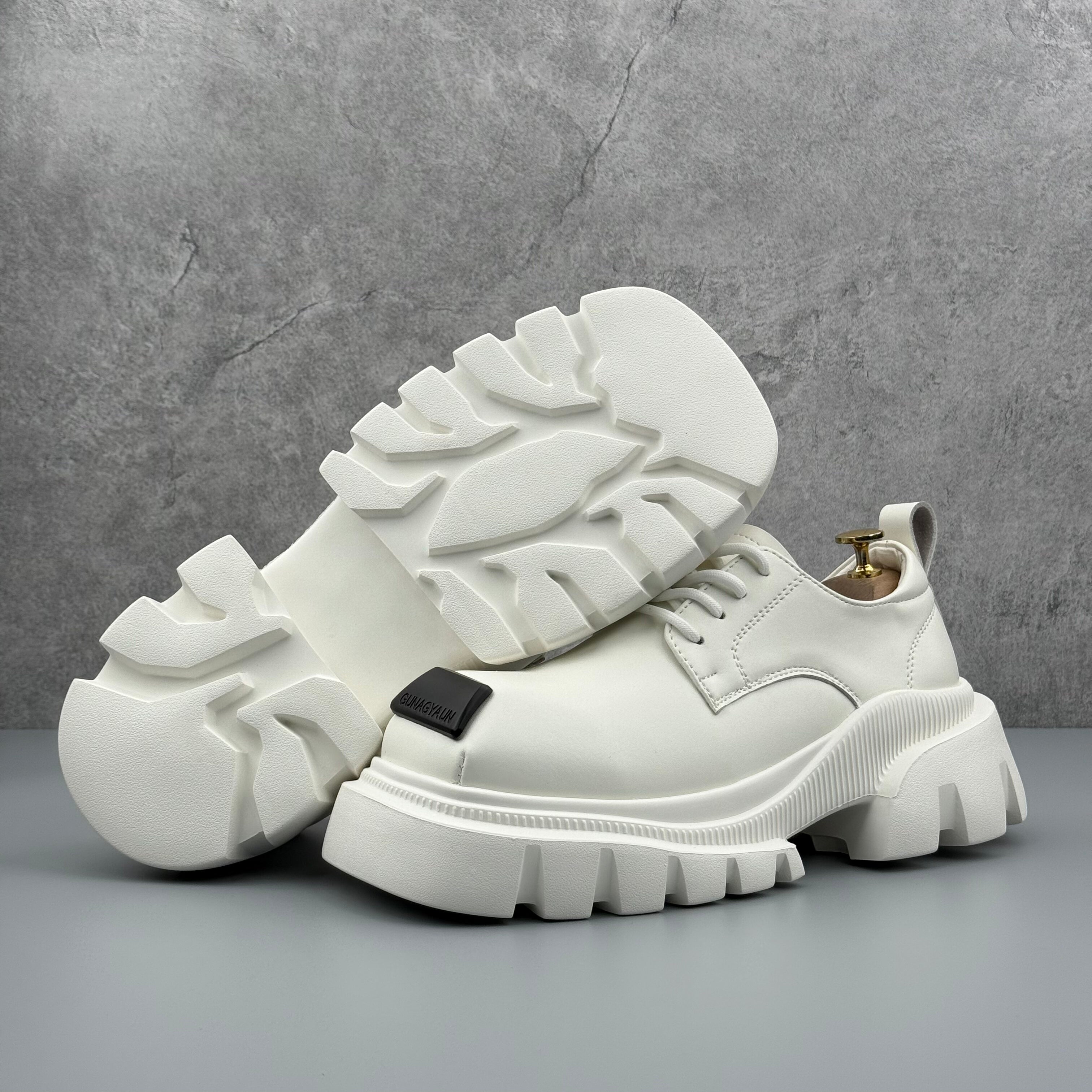 Hybriss Linea White– Youth Square-Toe Casual Leather Shoes