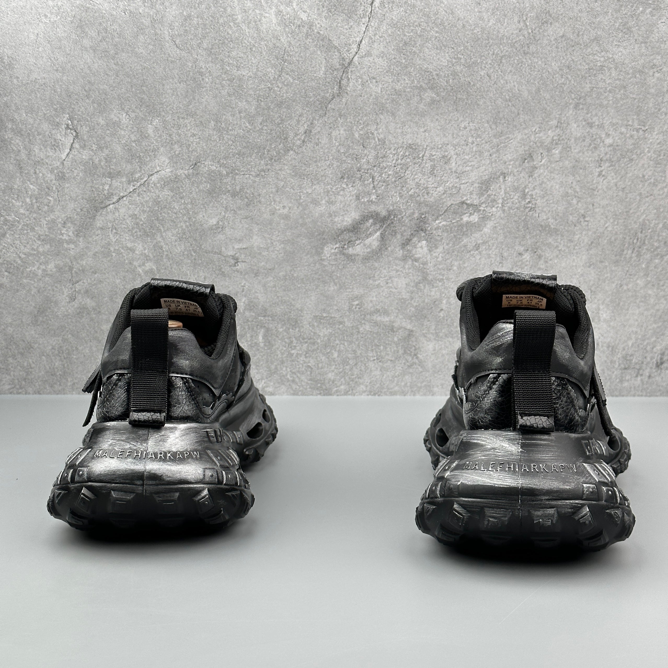 Hybriss RetroRise Black– Youth Retro Dad Shoes