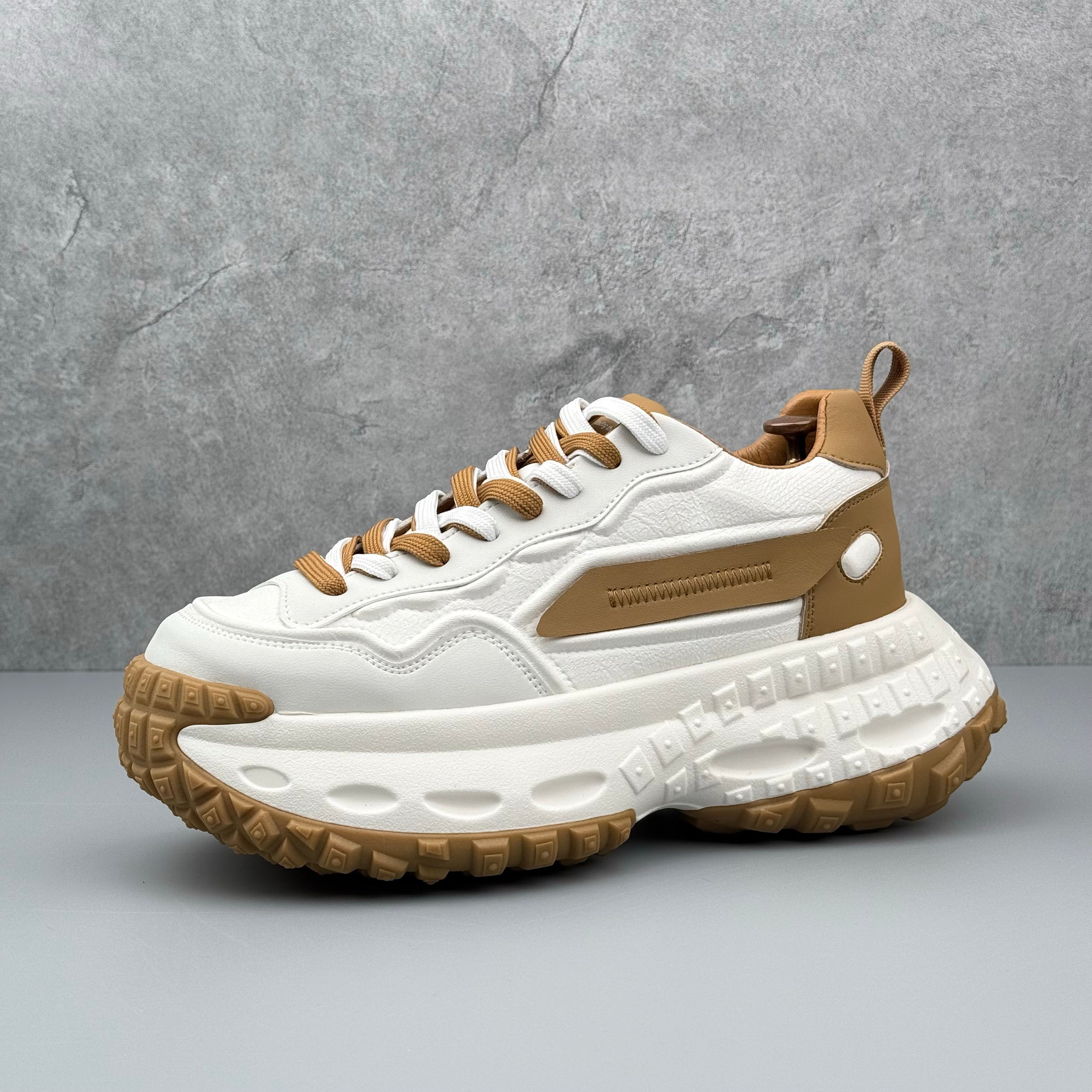 Hybriss ElevateCore White Camel– Youth Dad Shoes