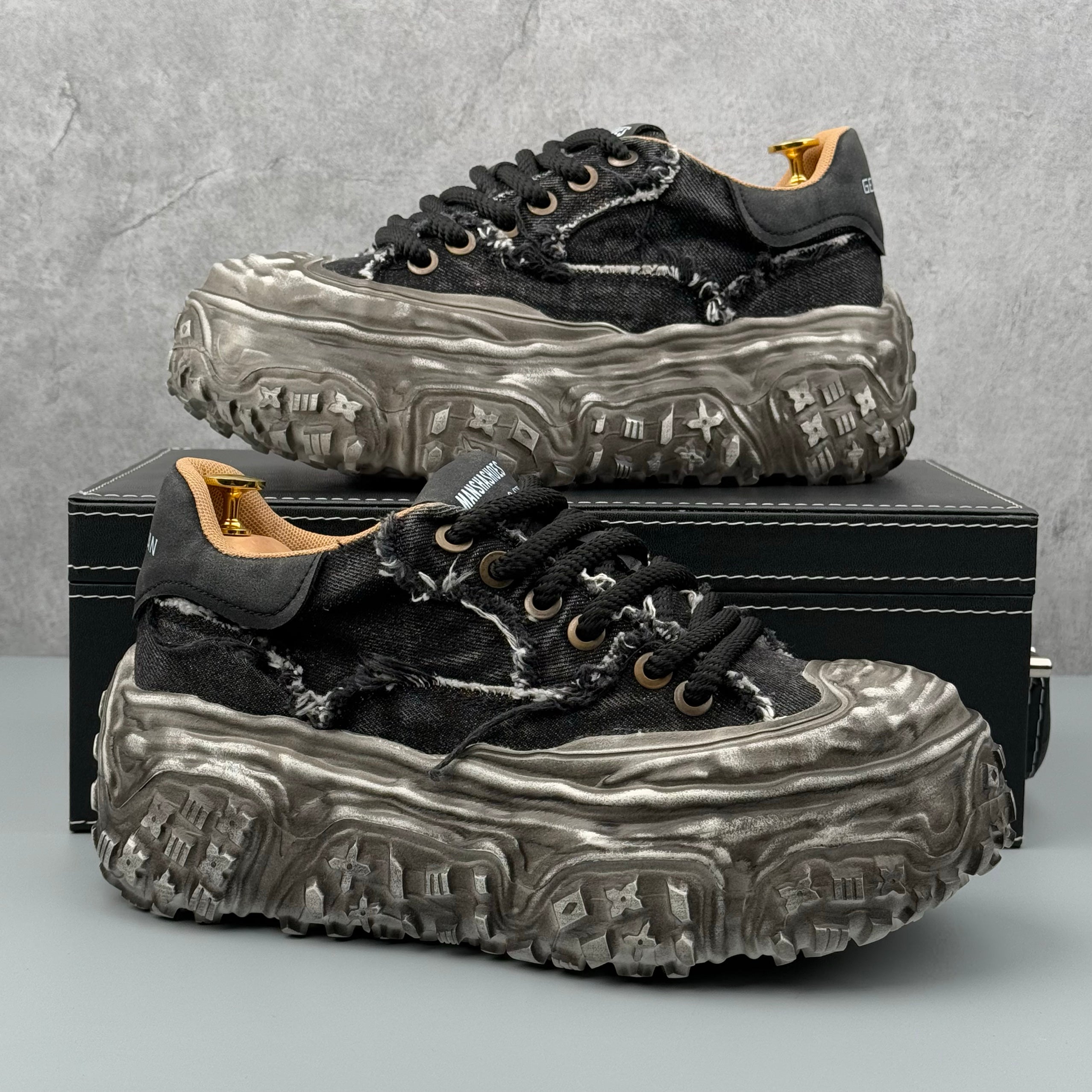 Hybriss UCOC TasselRise Black– Youth Dad Shoes