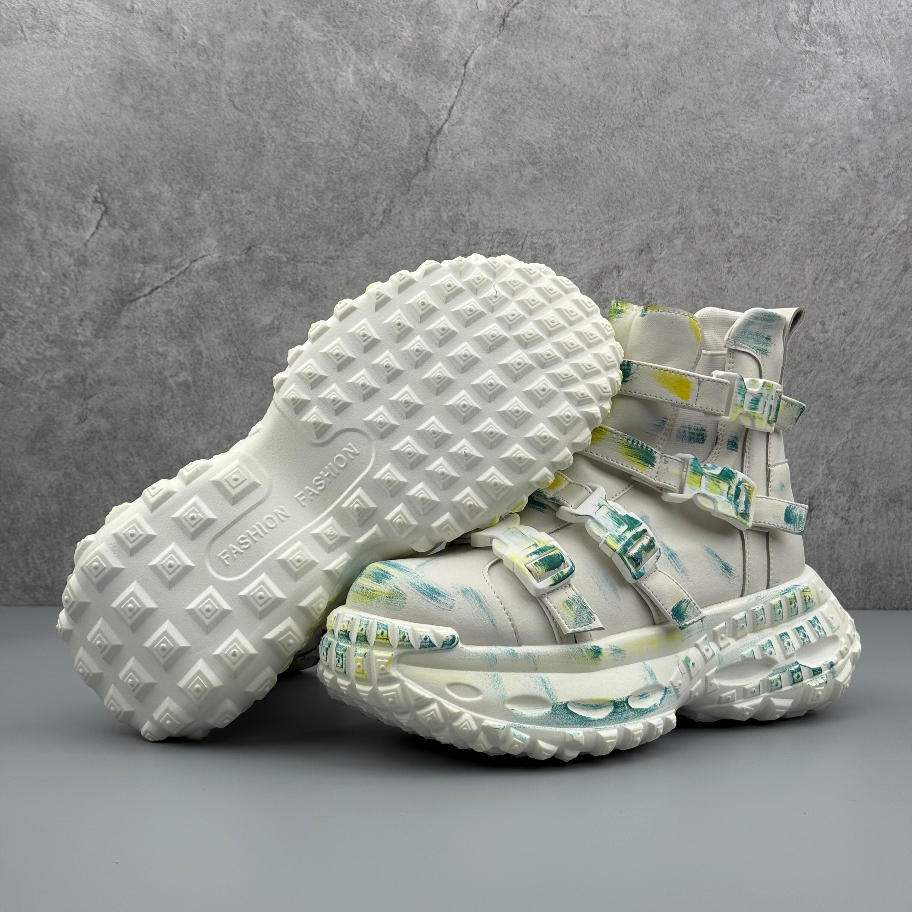 Hybriss Elevon– Leisure Martin Boots