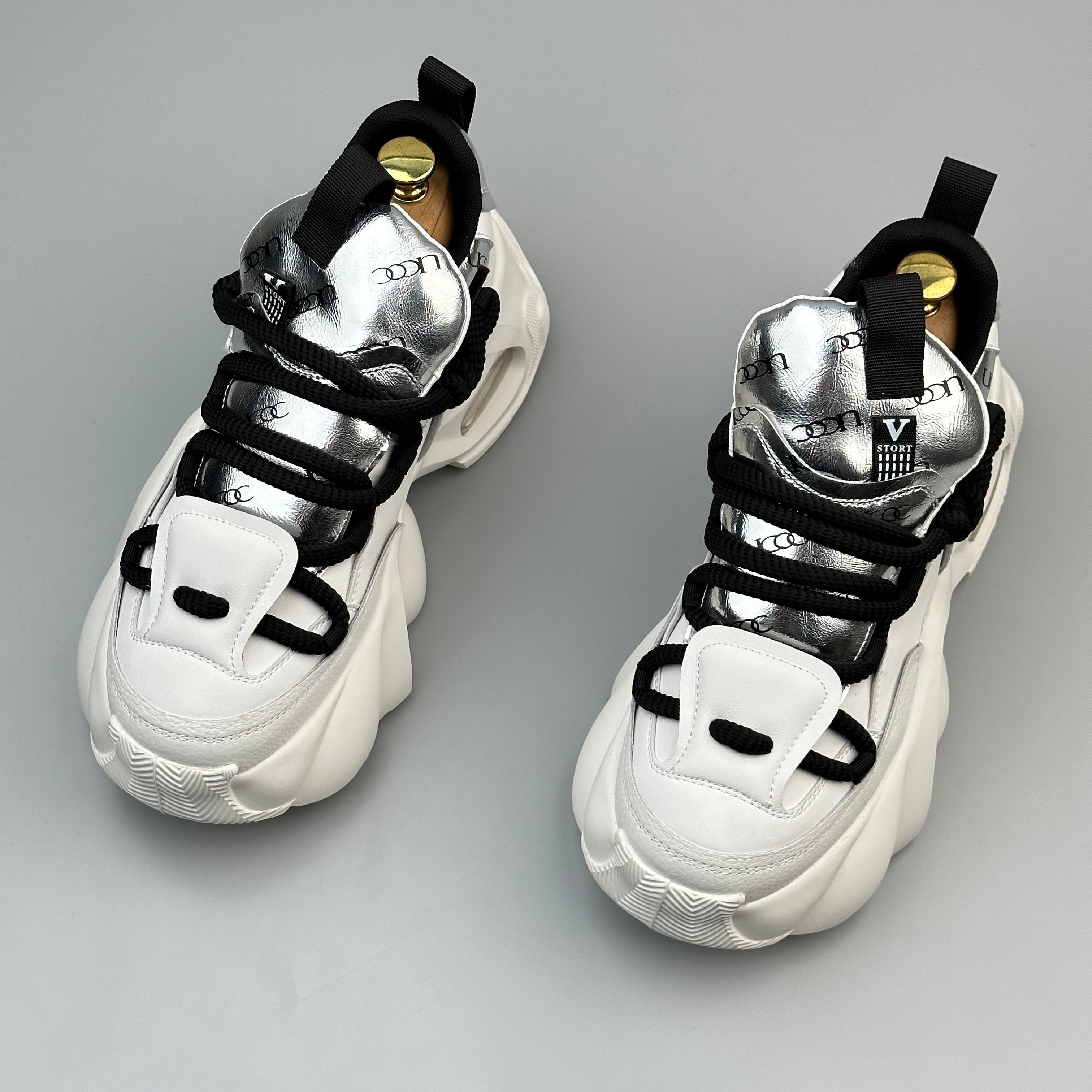 Hybriss SparkSplice Silver– Sporty Dad Shoes