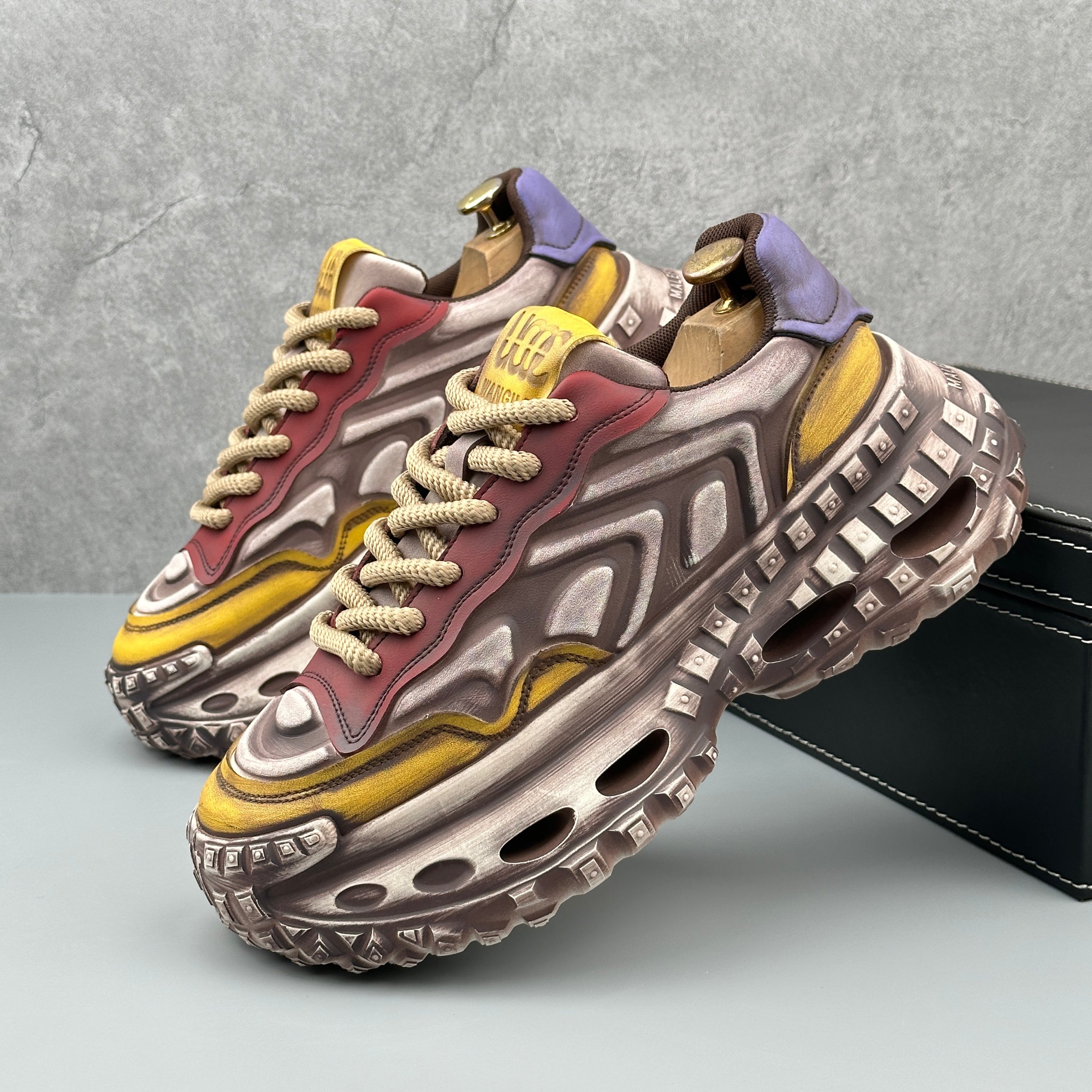 Hybriss RetroPlain – Retro Dad Shoes