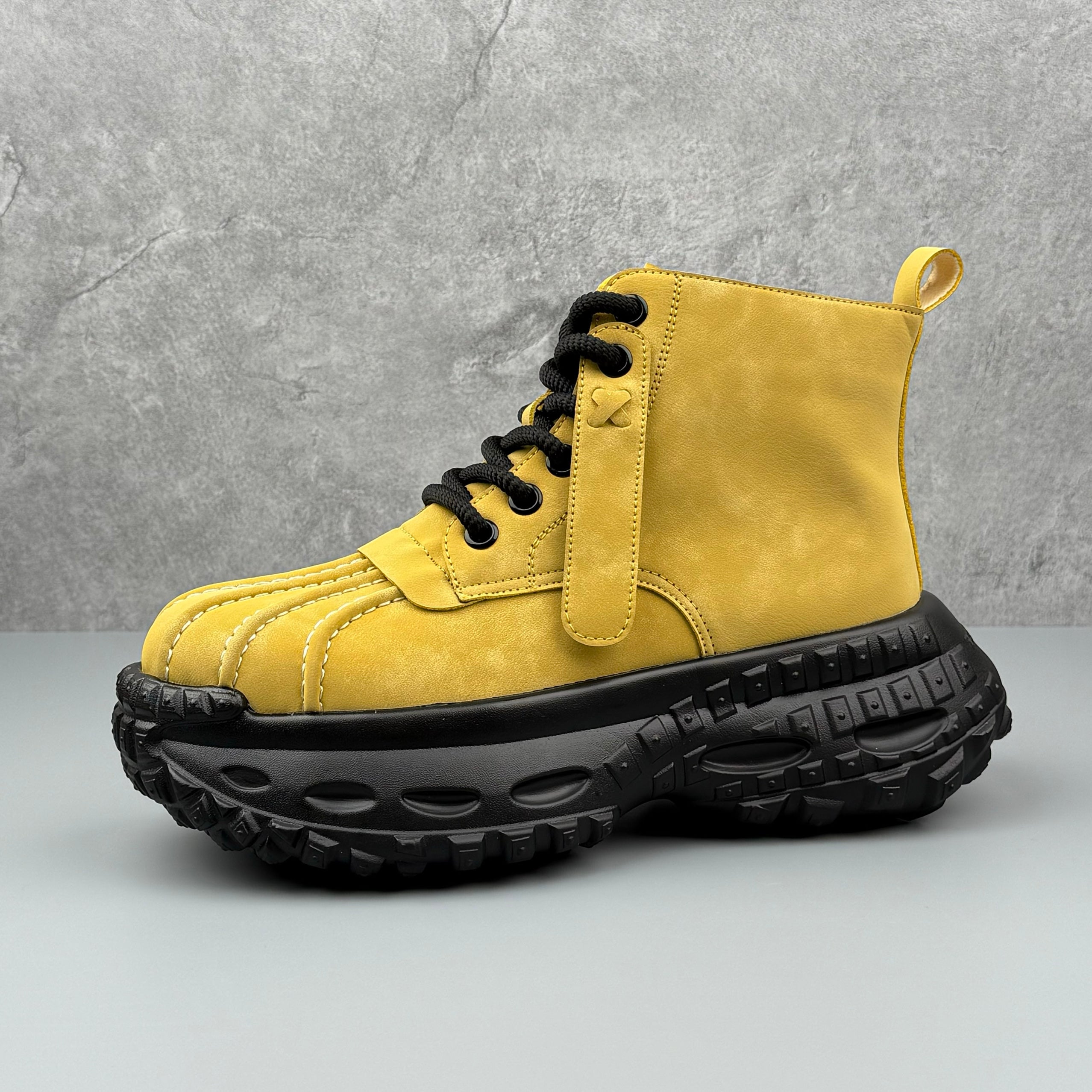 Hybriss Monolith – Retro Futuristik Martin Boots