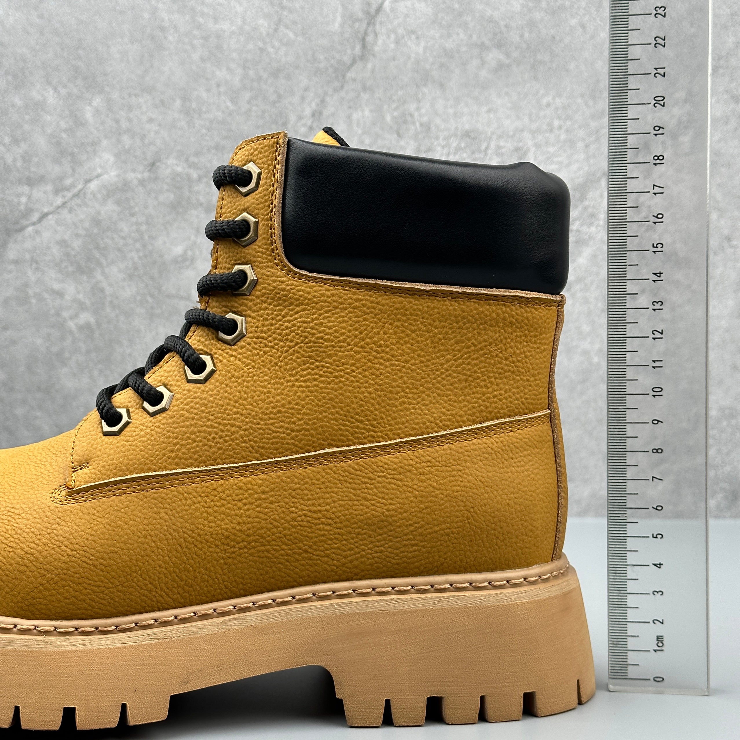 Hybriss Stride– Athleisure Martin Boots