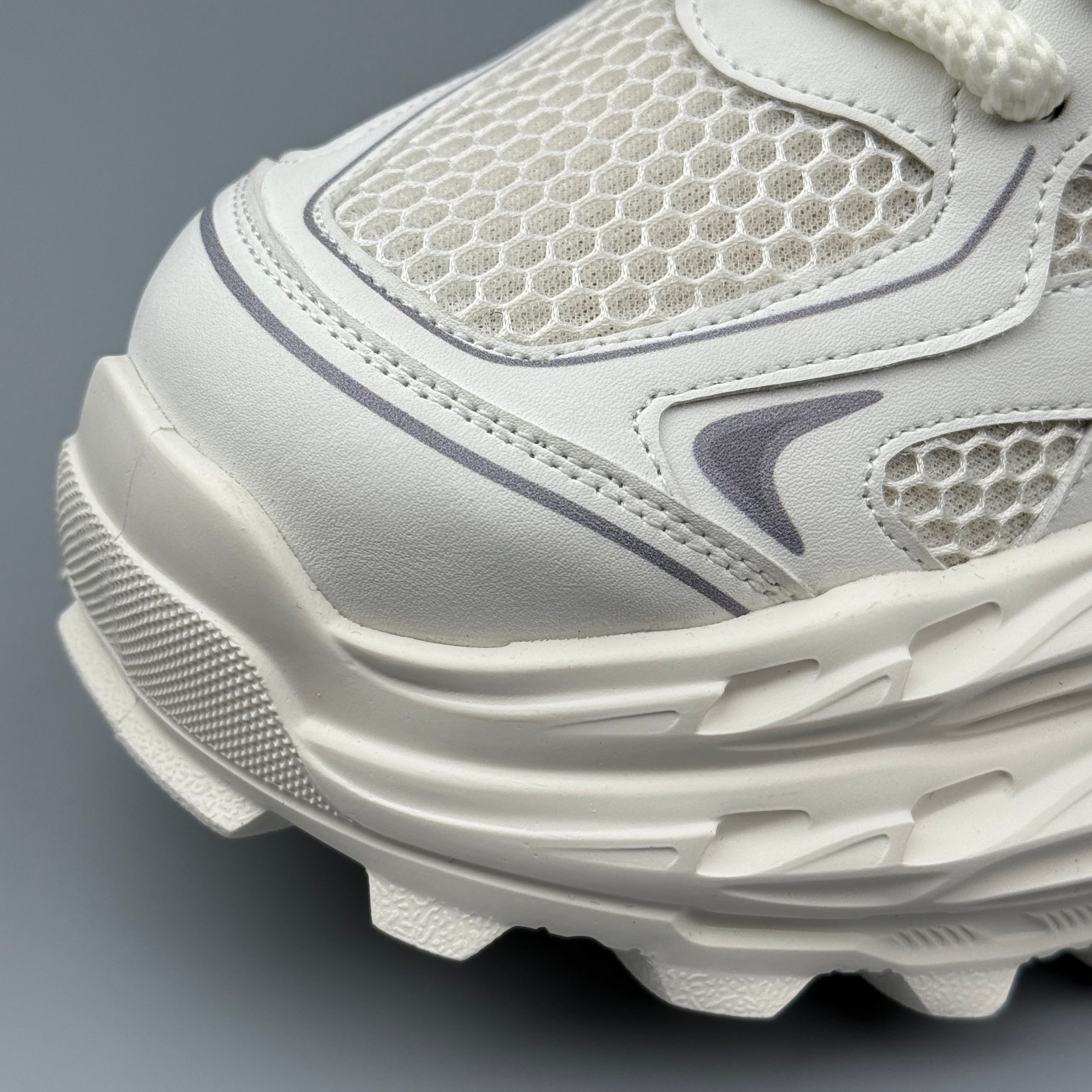 Hybriss ElevateCore White– Youth Casual Dad Shoes