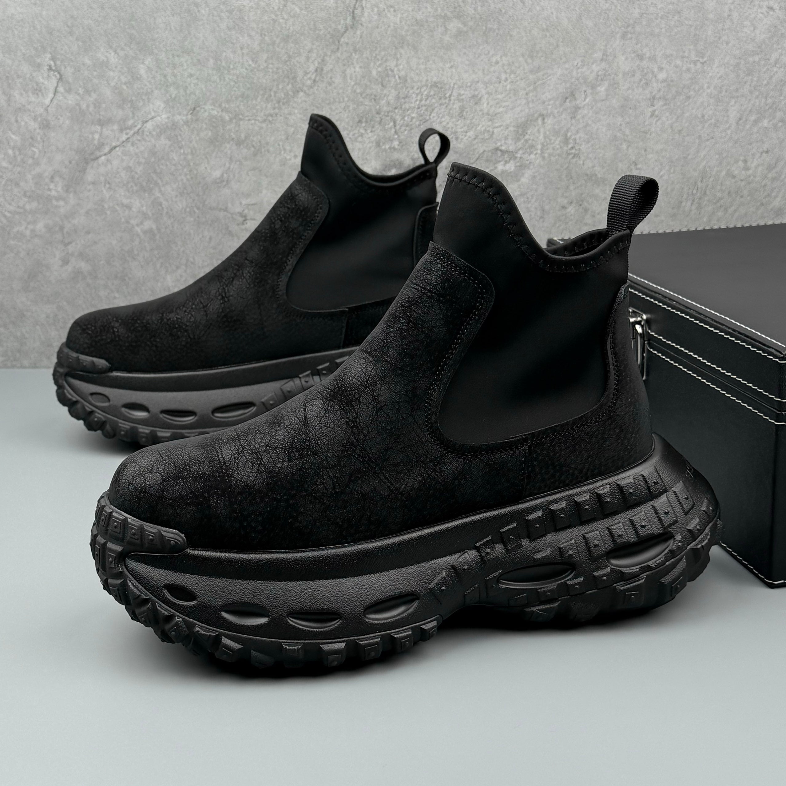 Hybriss Elevate– Retro Futuristik Cargo Boots