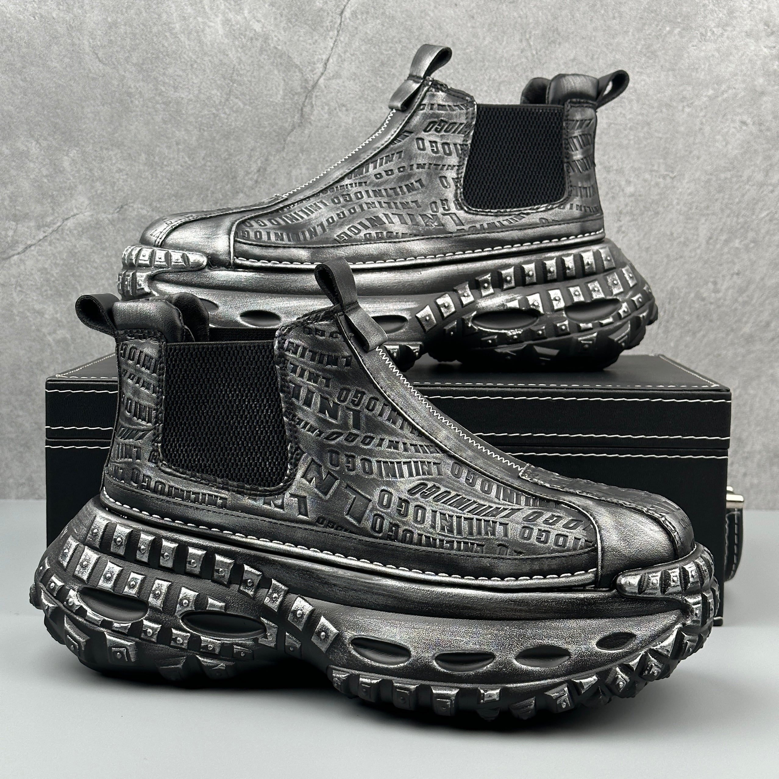 Hybriss Volt – Retro High-Top Cargo Boots