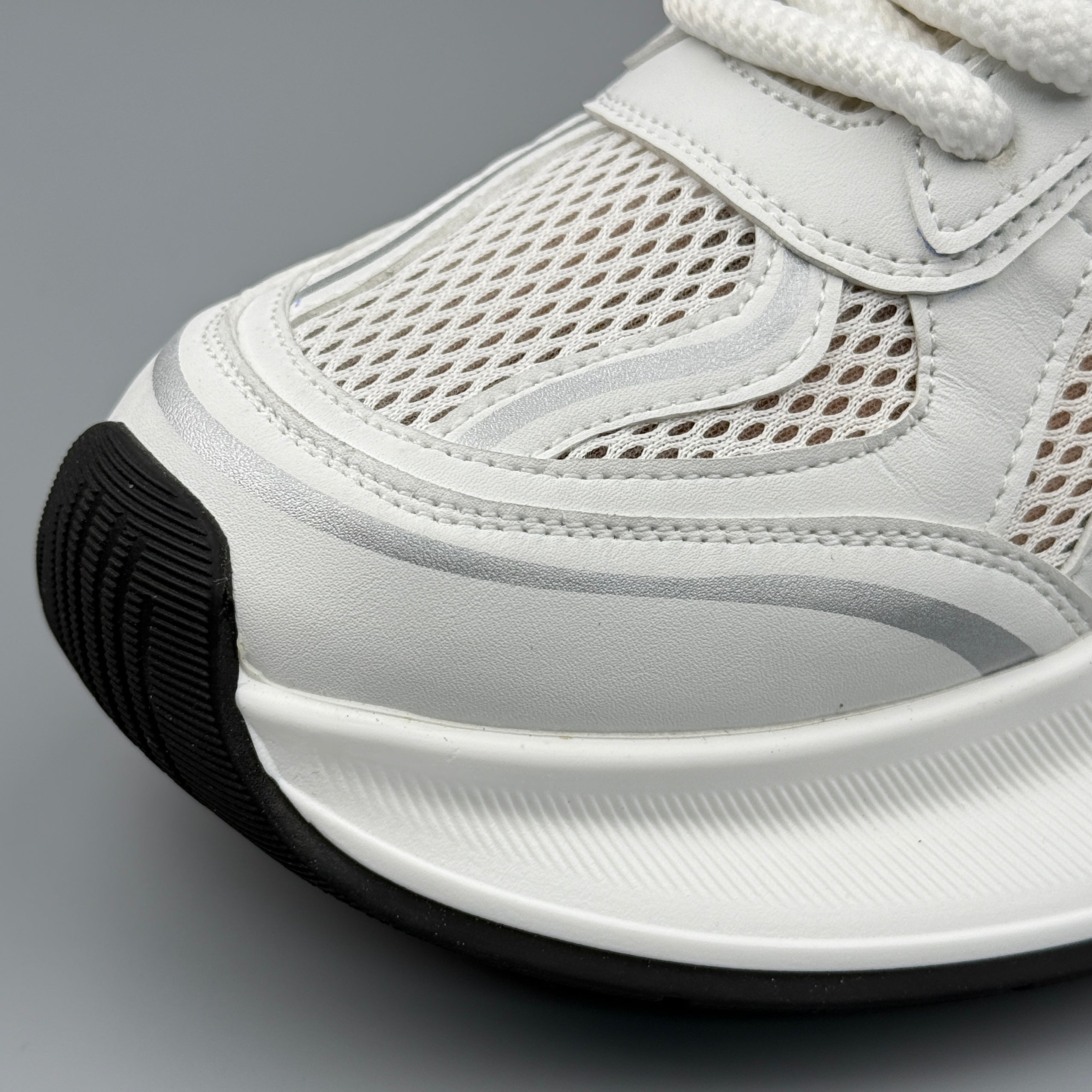 Hybriss UCOC EnerLift White– Youth Dad Shoes