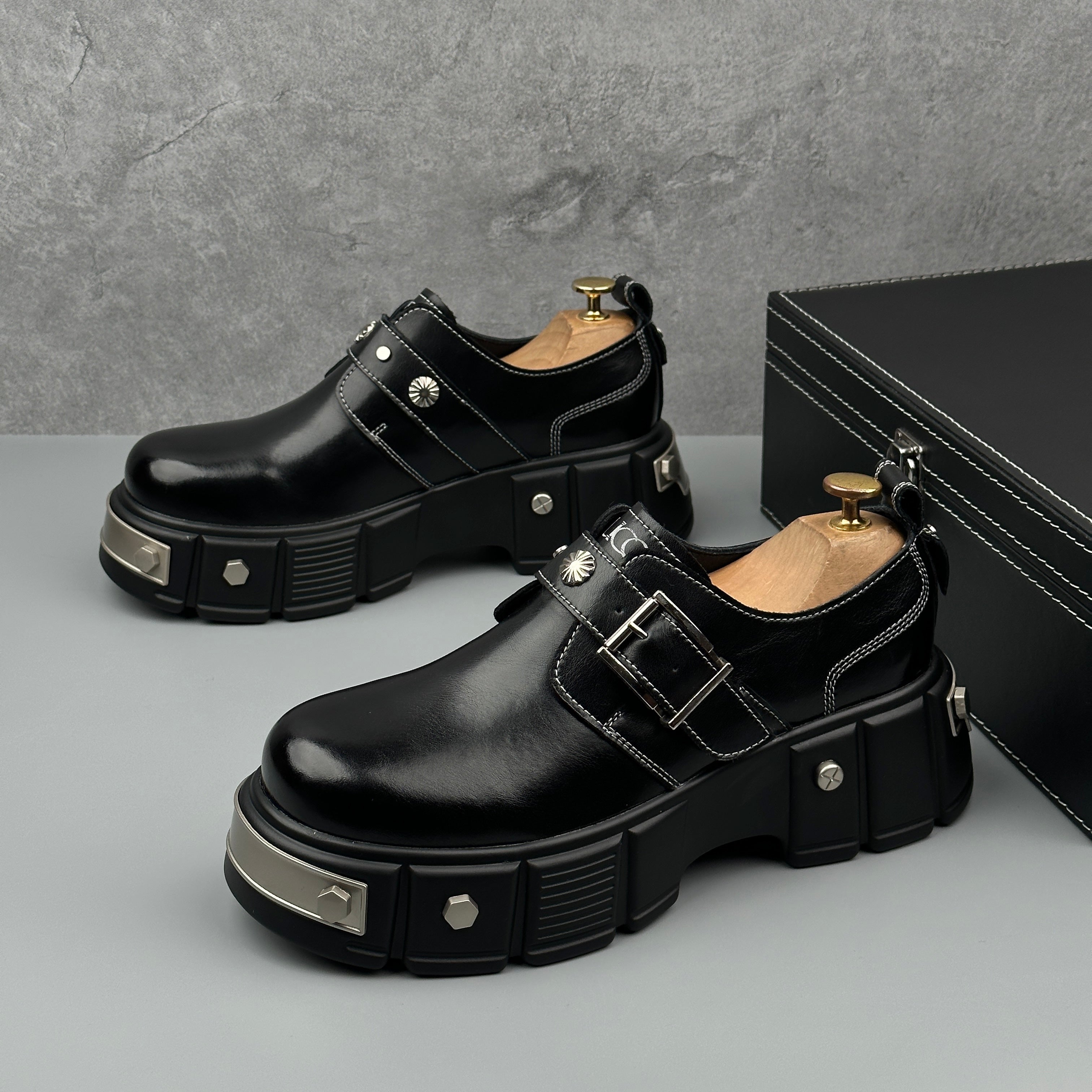 Hybriss Ironstride Black– Casual Leather Shoes