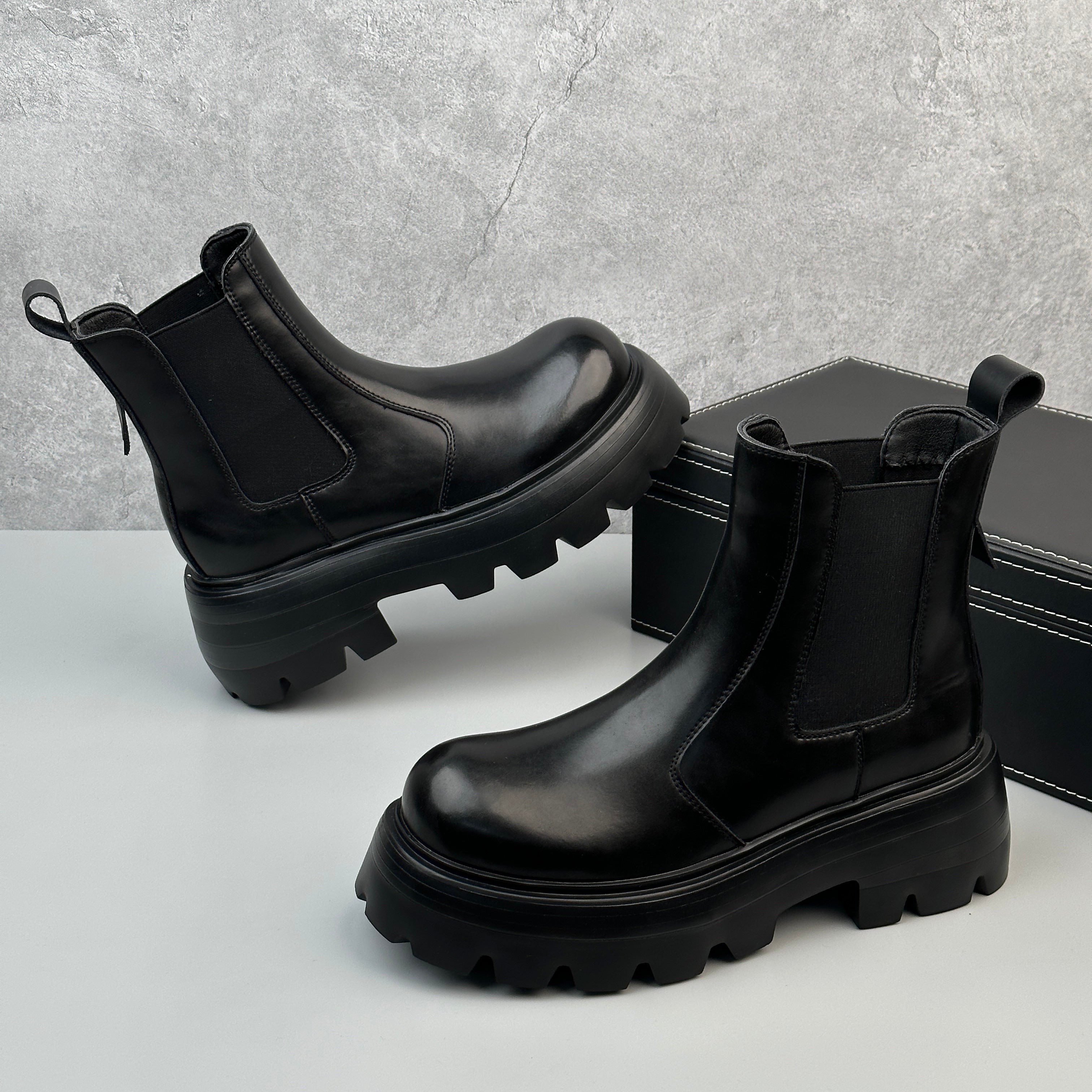 Hybriss Crown– Futuristik Chelsea Boots