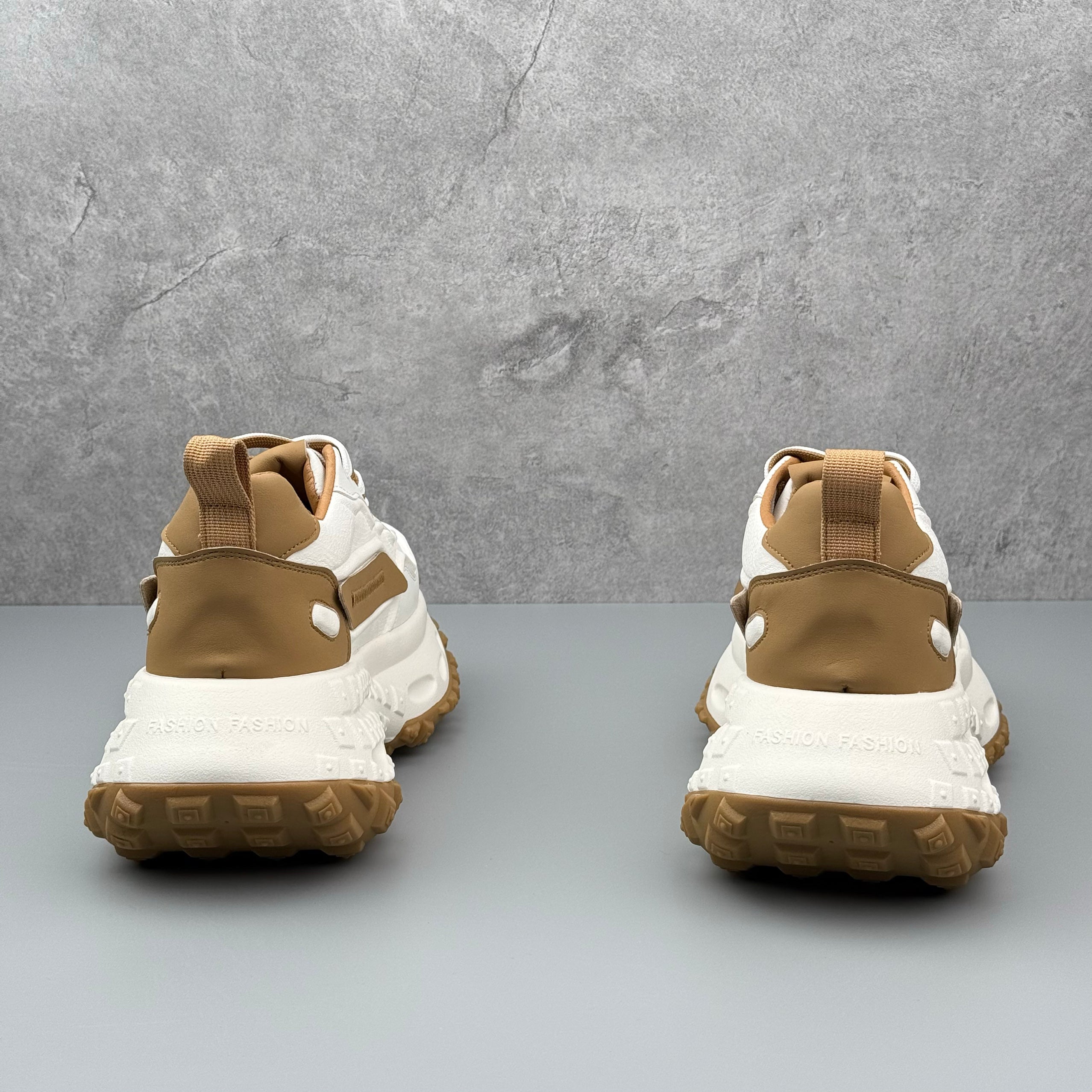 Hybriss ElevateCore White Camel– Youth Dad Shoes