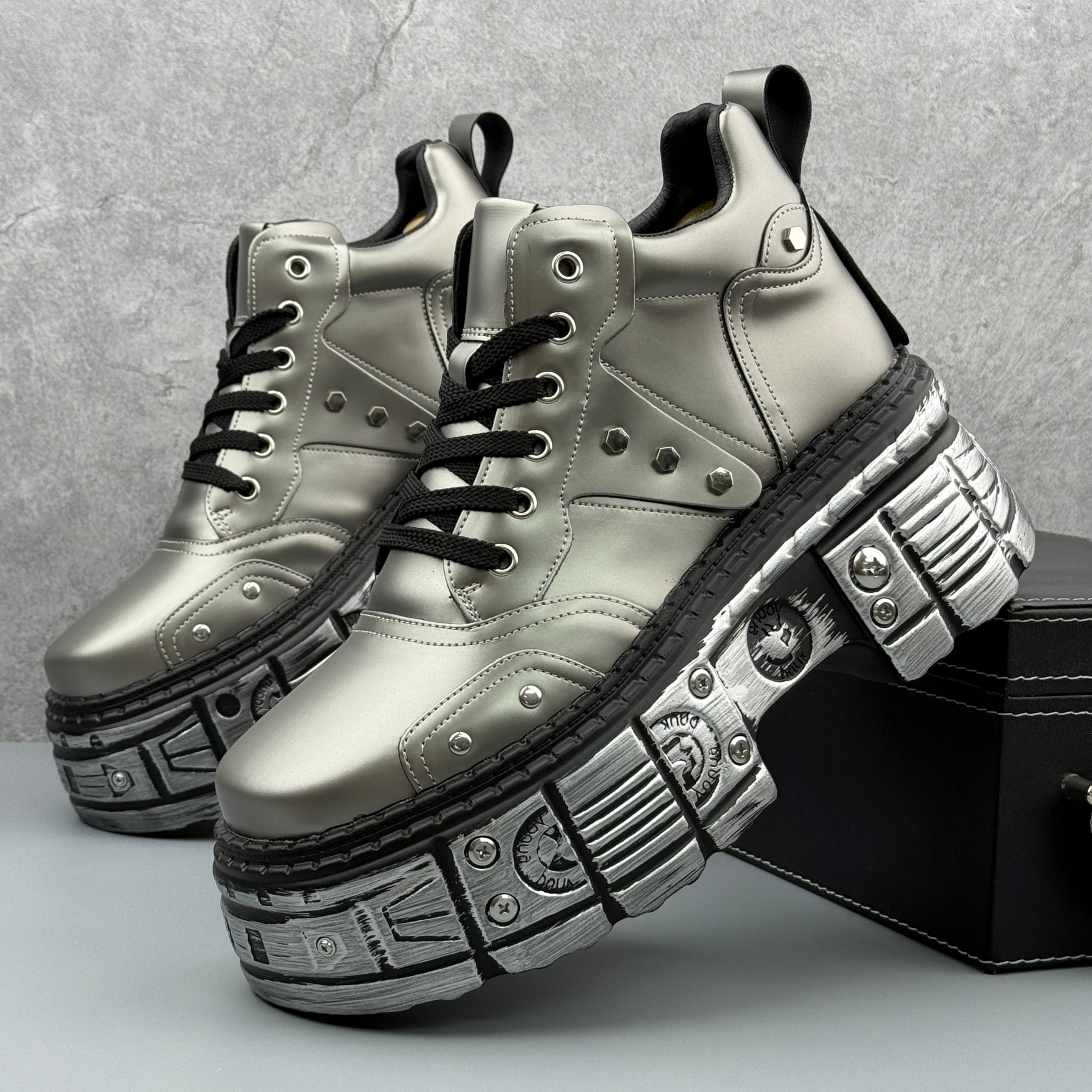 Hybriss Riot– Punk Martin Boots