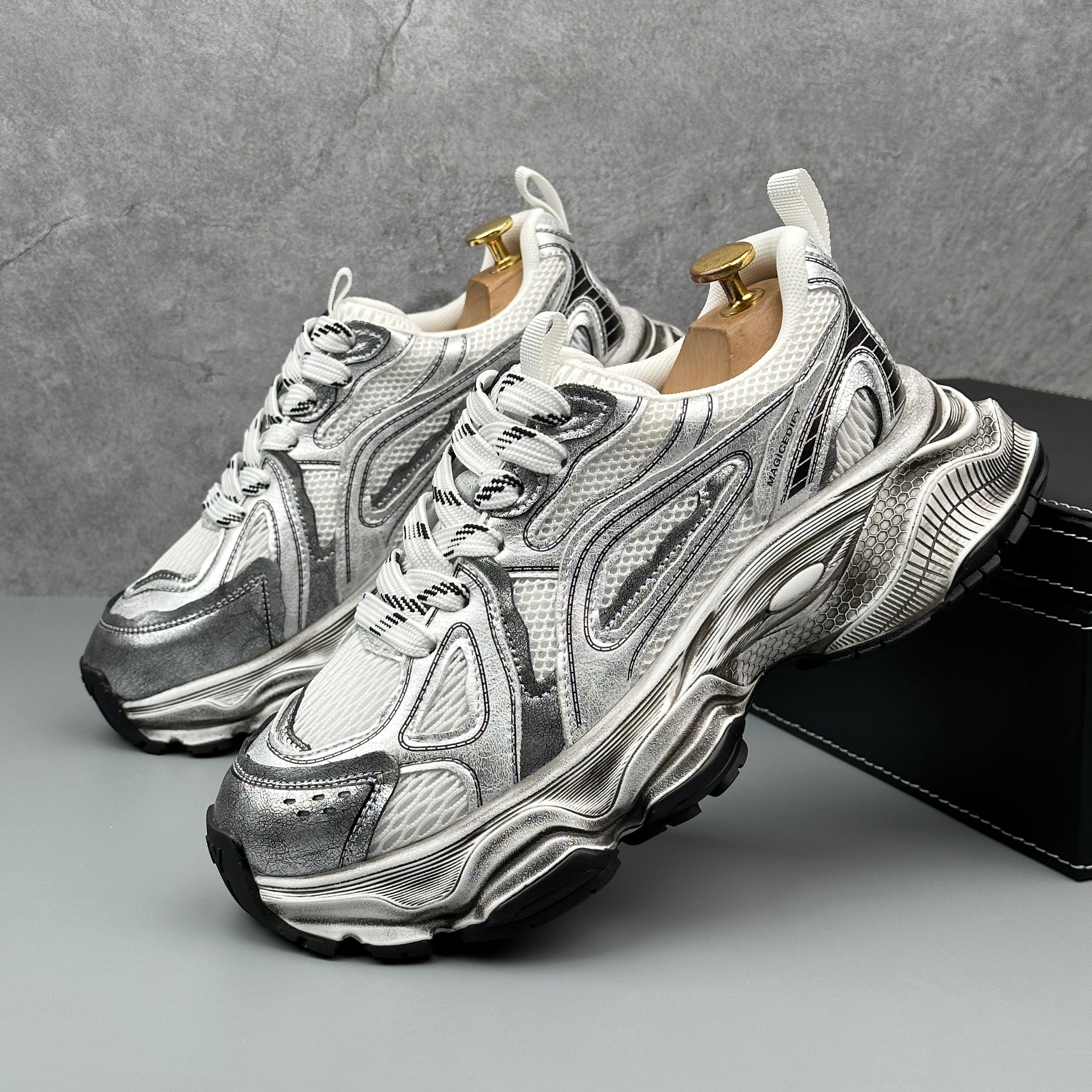 Hybriss Cabuncci RetroFit– Retro Dad Shoes