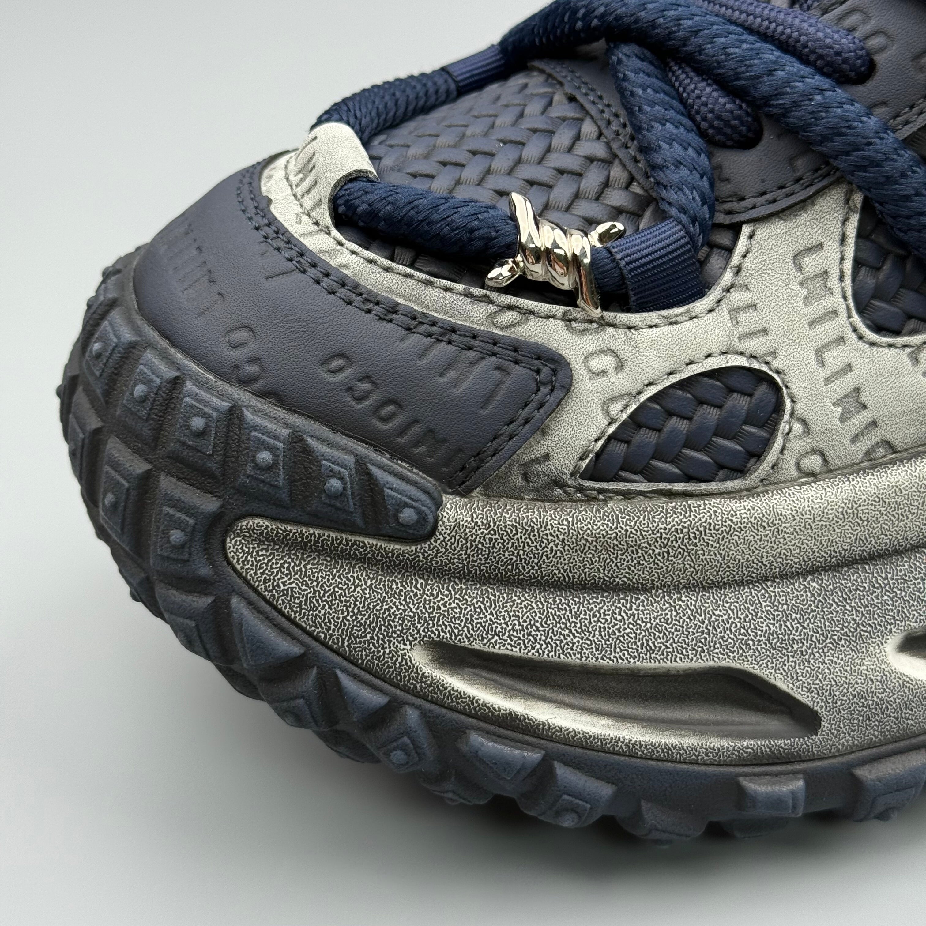 Hybriss RetroCross – Retro Dad Shoes