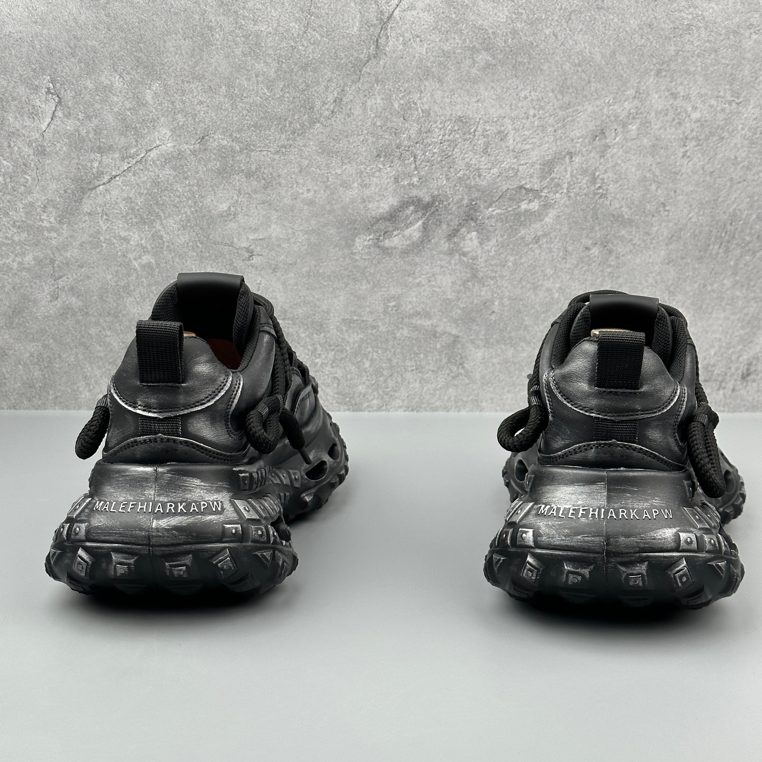 Hybriss WeaveEdge Black– Youth Dad Shoes