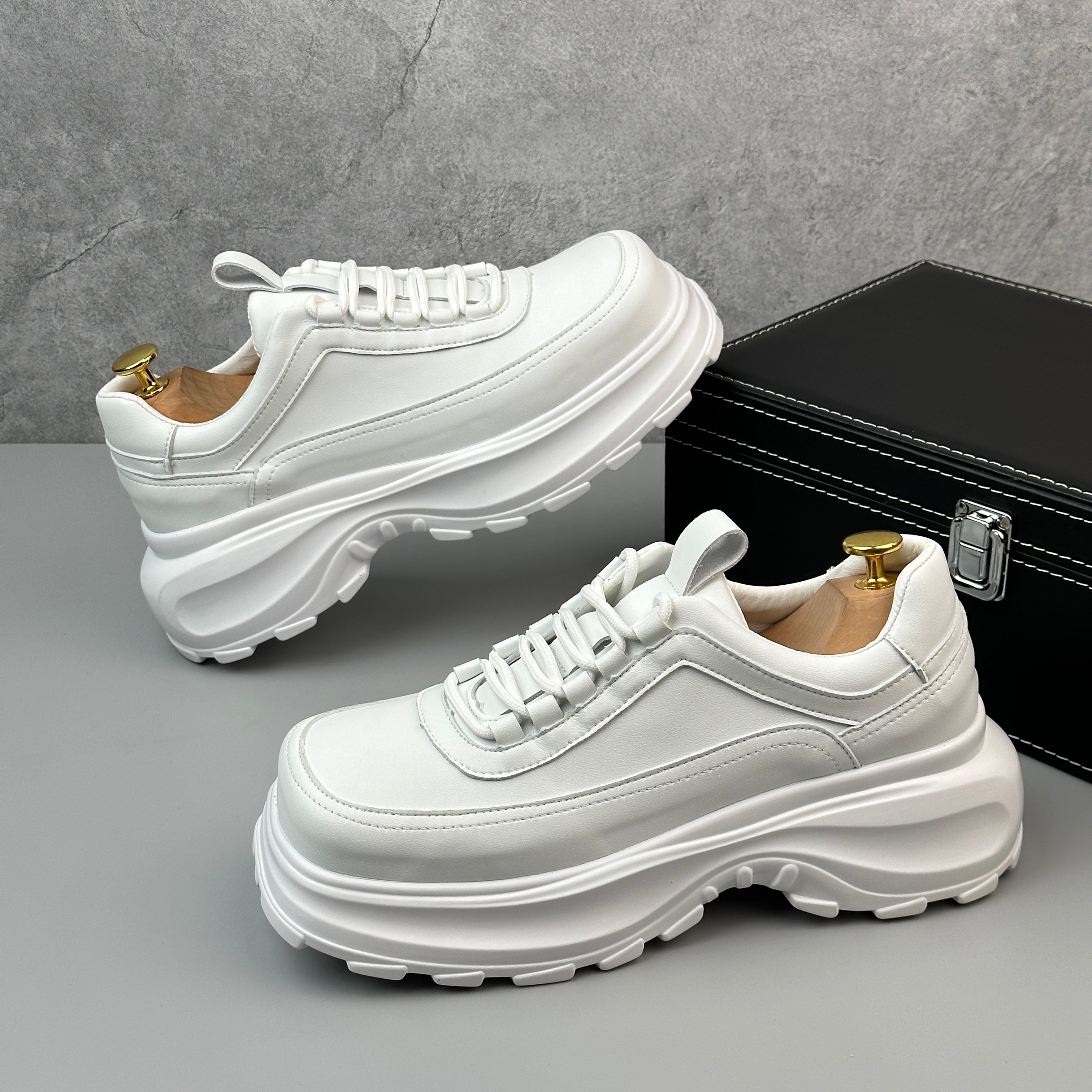 Hybriss CoreLift – Microfiber Leather Dad Shoes