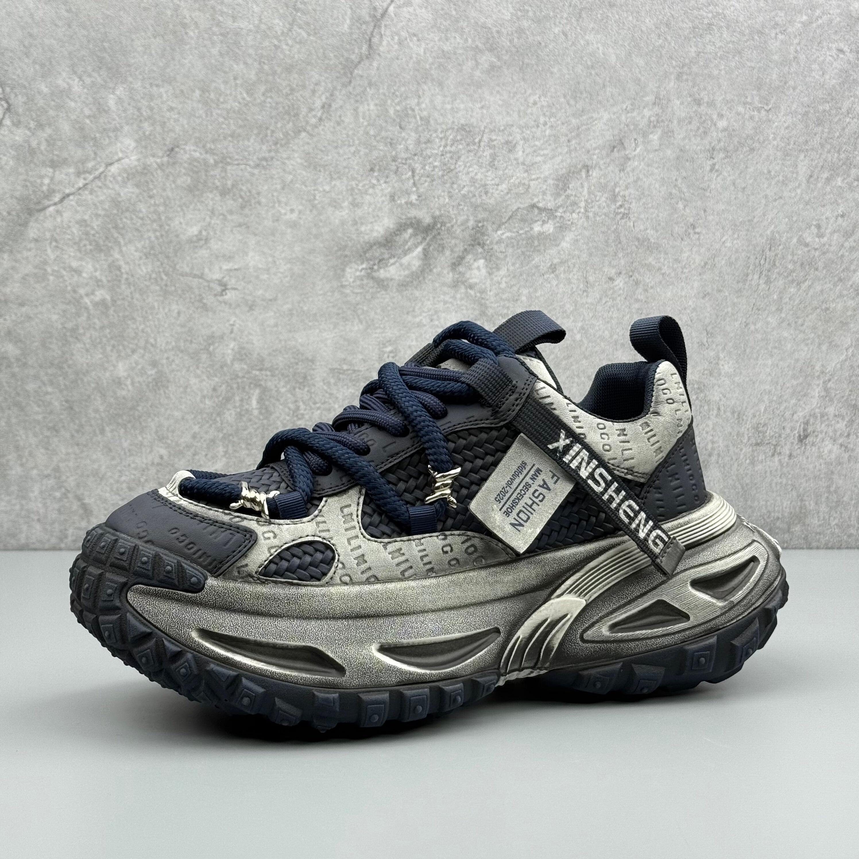 Hybriss RetroCross – Retro Dad Shoes