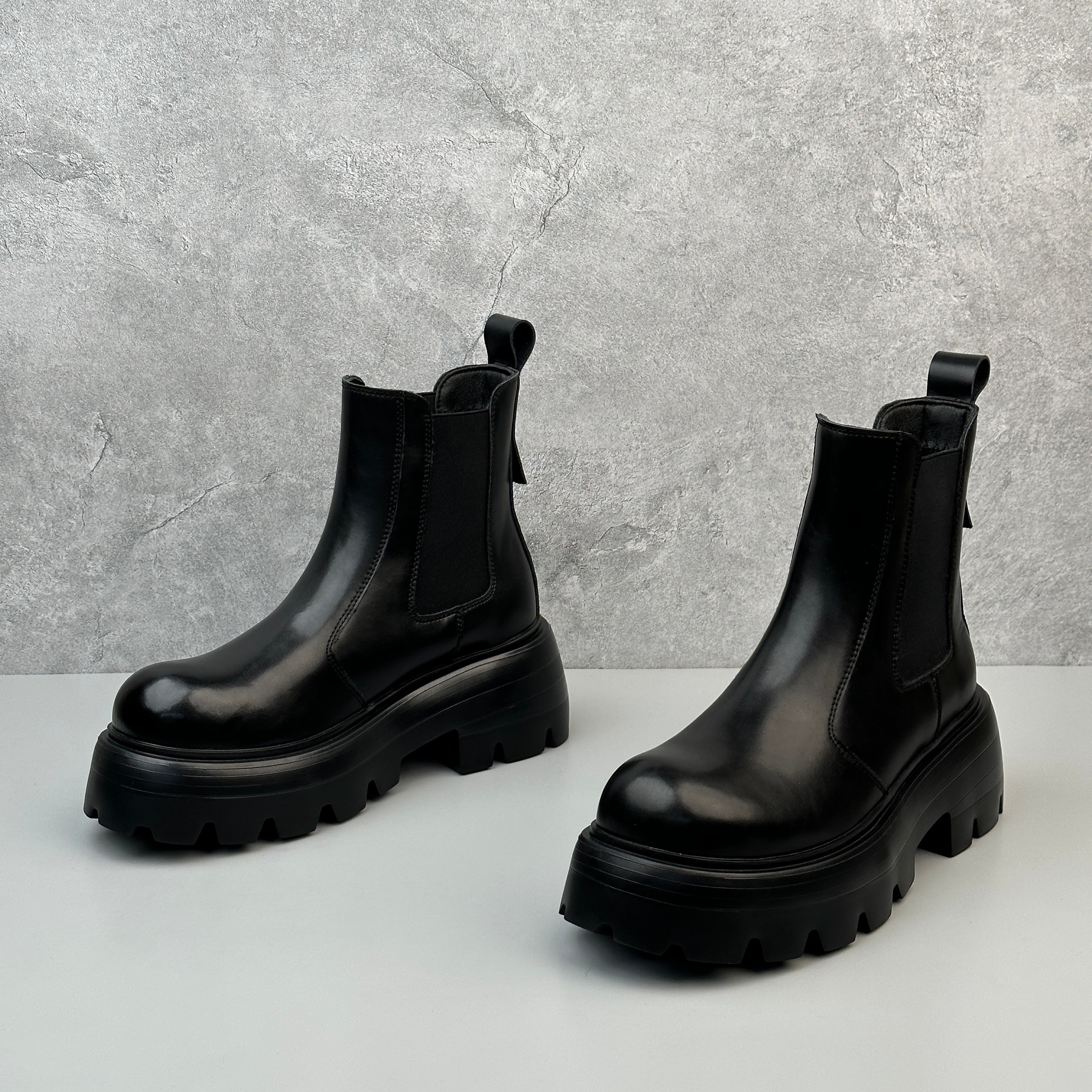 Hybriss Crown– Futuristik Chelsea Boots