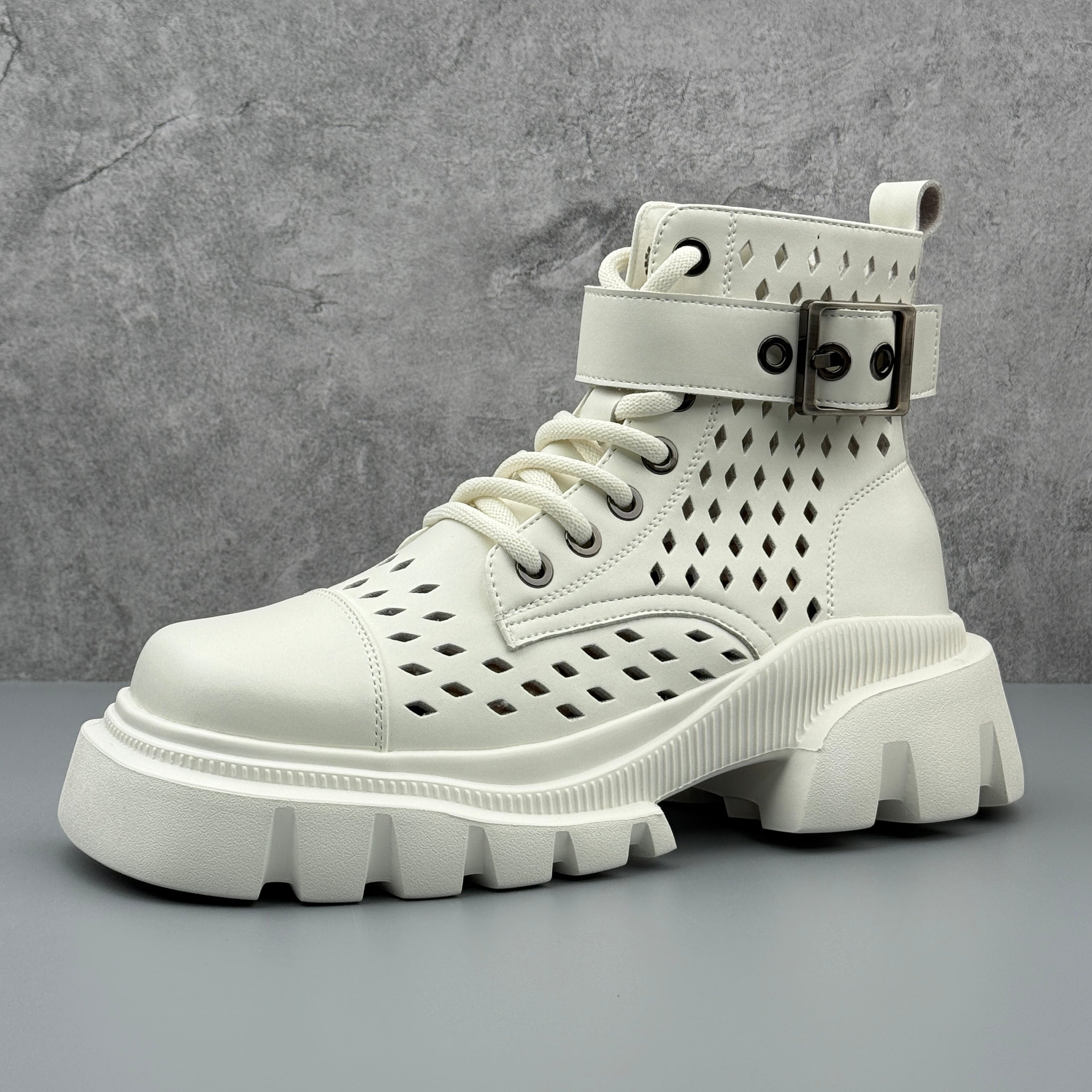 Hybriss Axis– Square Toe Martin Boots