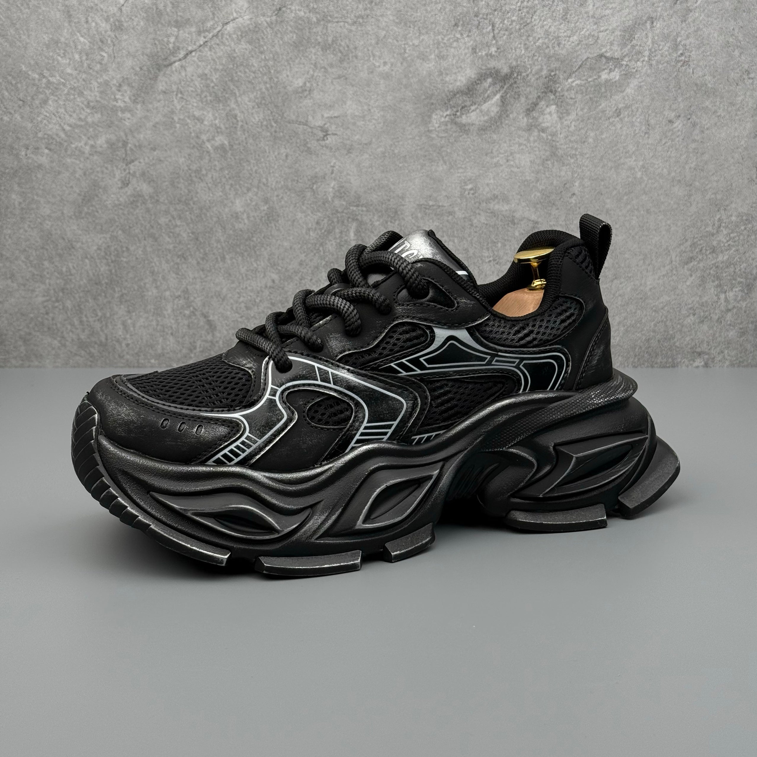 Hybriss UCOC PlainRise Black– Youth Casual Dad Shoes