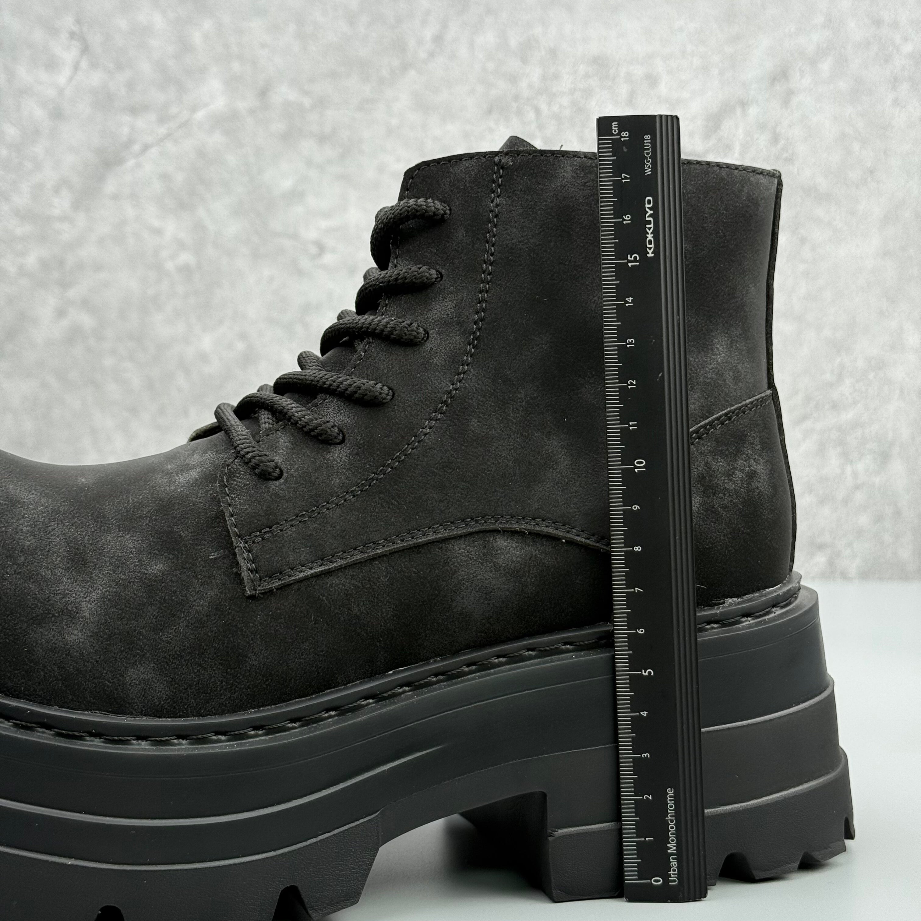 Hybriss NubuckRise – Short‑Tube Nubuck Leather Martin Boots